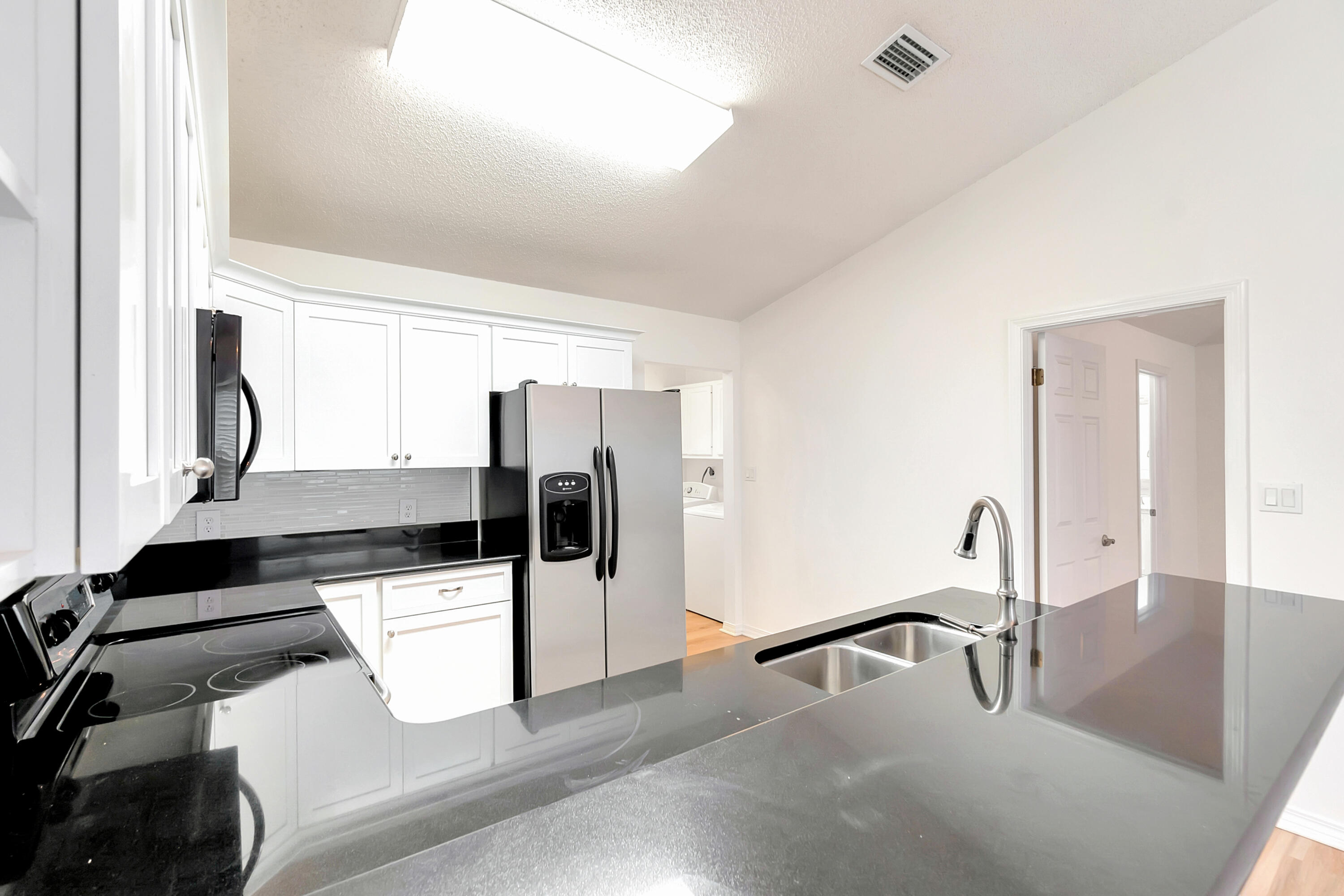 HERITAGE RUN S/D - Residential Lease