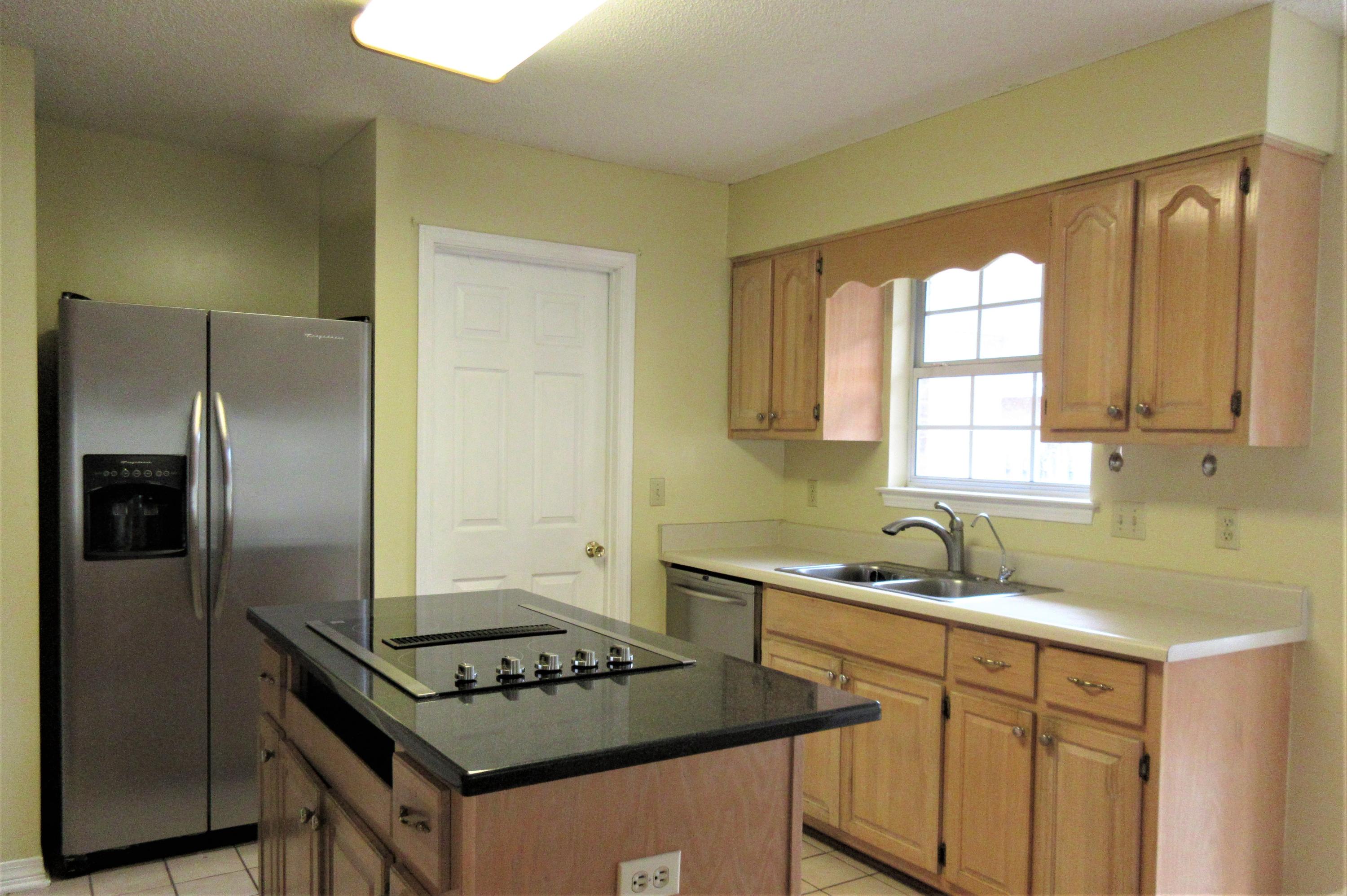 NORWICH VILLAGE - Residential Lease