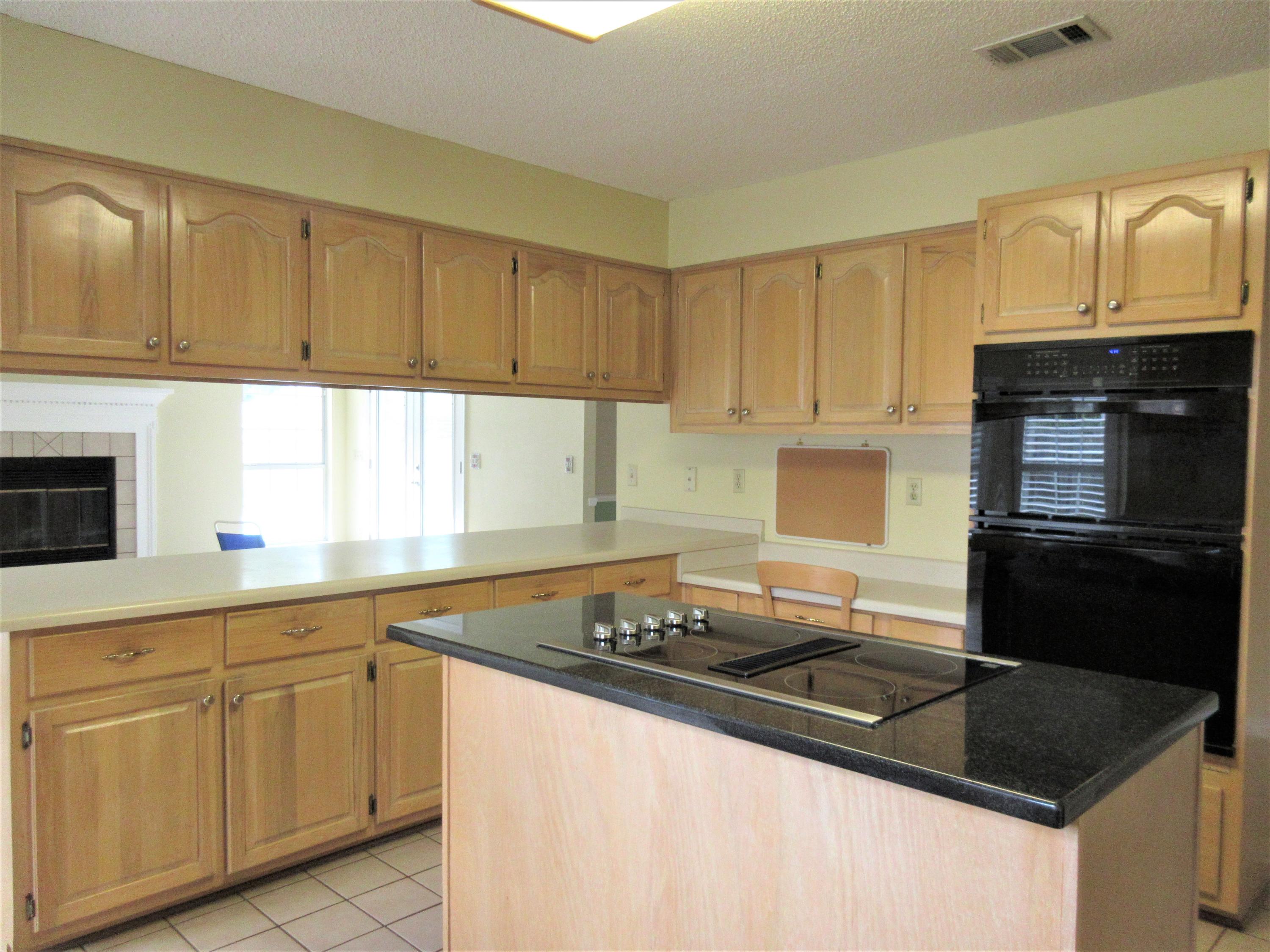 NORWICH VILLAGE - Residential Lease