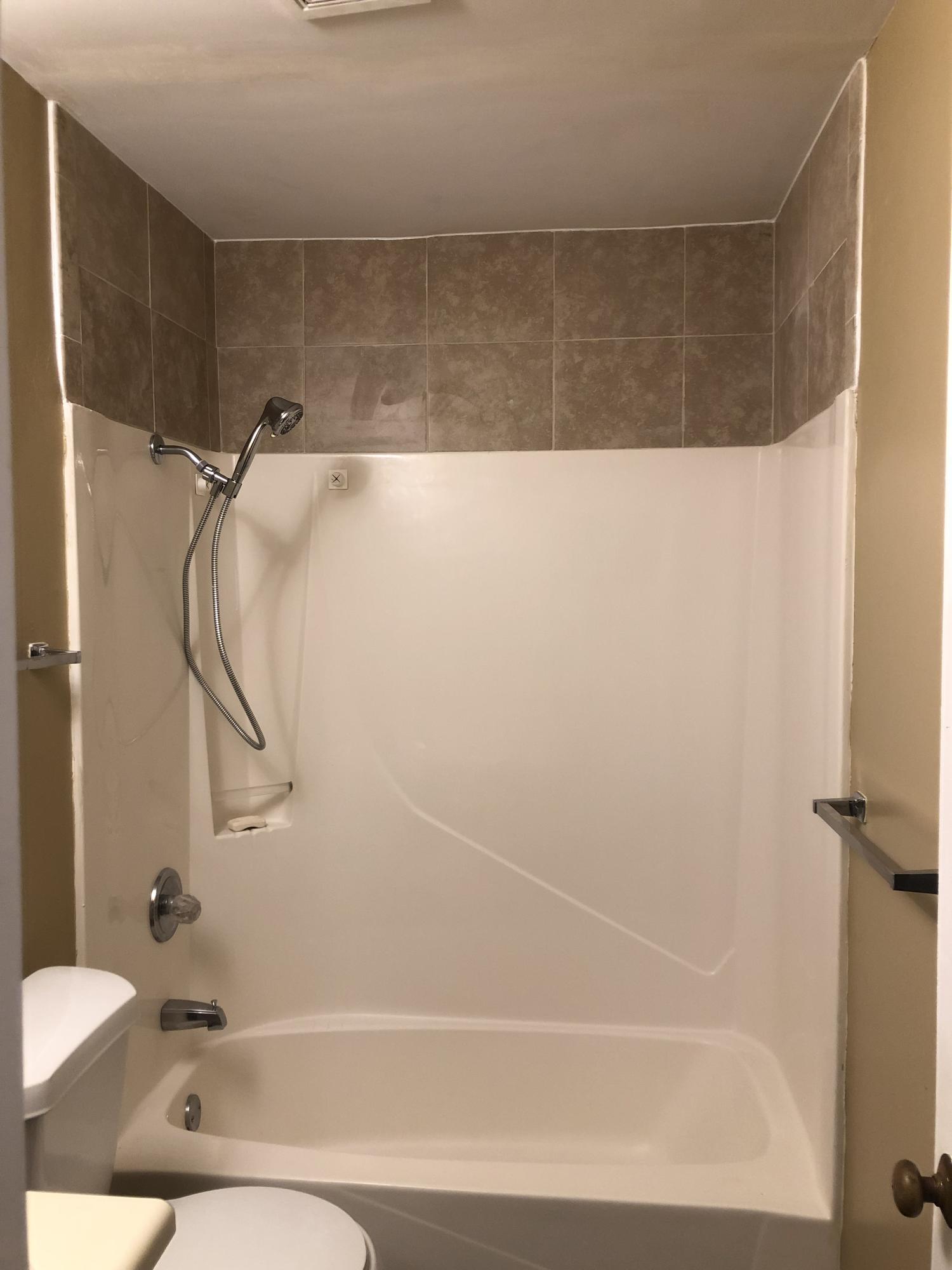 Lakeside Condo at Bluewater Bay - Residential Lease