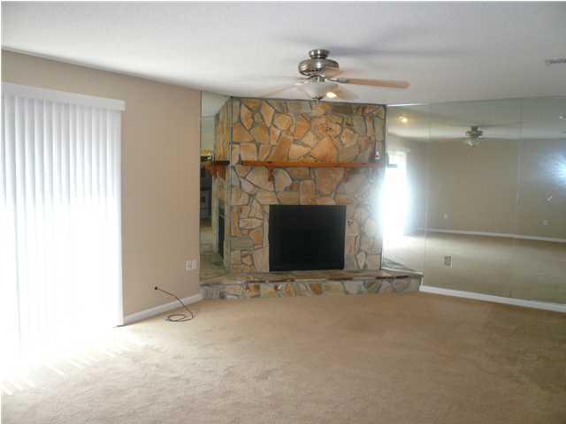 ROCKY BAYOU T/H - Residential Lease