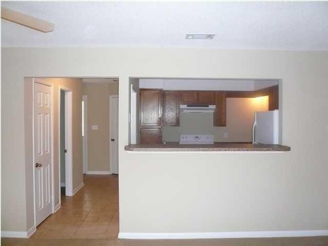 ROCKY BAYOU T/H - Residential Lease