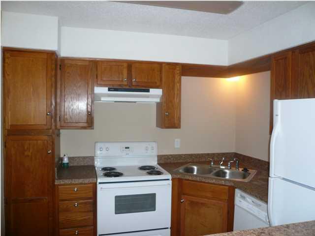 ROCKY BAYOU T/H - Residential Lease