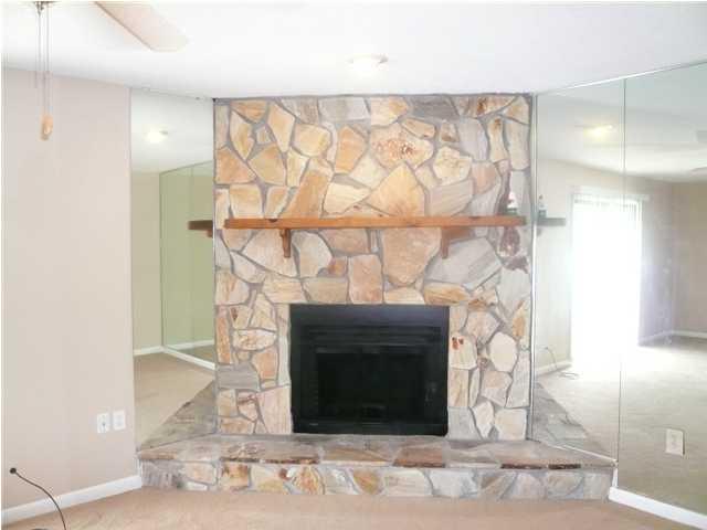 ROCKY BAYOU T/H - Residential Lease