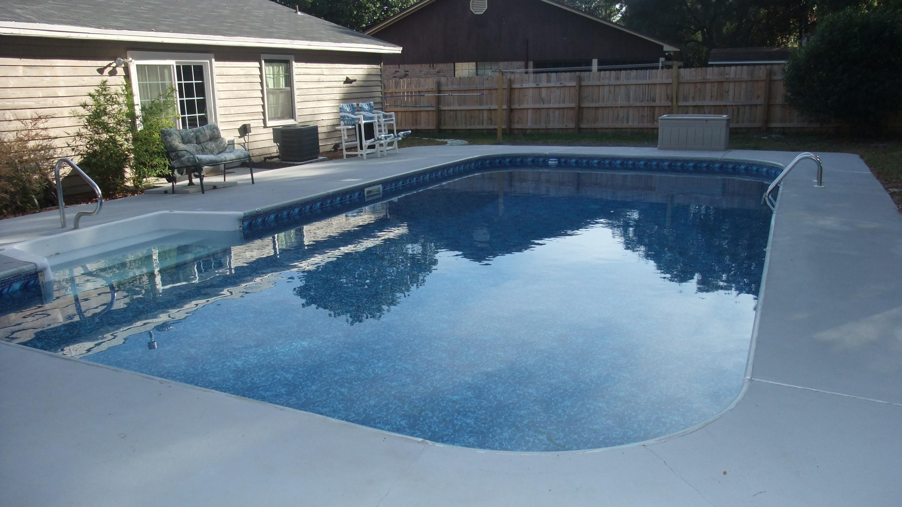 BEAUTIFUL HOME LOCATED IN THE CENTER OF FORT WALTON BEACH WITH A GREAT POOL! CLOSE TO ALL MILITARY BASES! COMPLETELY REMODELED HOME! KITCHEN HAS BEEN FULLY REDONE! NEW CABINETS AND STAINLESS STEEL APPLIANCES WITH GRANITE COUNTER TOPS!
OPEN FLOOR PLAN GIVES THIS HOME A SPACIOUS AND AIRY FEEL! MASTER BEDROOM HAS ITS OWN PRIVATE BATHROOM. TWO ADDITIONAL ROOMS WITH A SHARED BATH.
BOTH BATHROOMS HAVE BEEN RE-TILED. THERE IS A SEPARATE LAUNDRY/ MUDROOM!
LOCATED IN A QUIET CUL DE SAC, THIS HOME HAS A LARGE YARD WITH A PRIVACY FENCE. HURRICANE SHUTTERS
ALL THIS HOME NEEDS IS YOU!