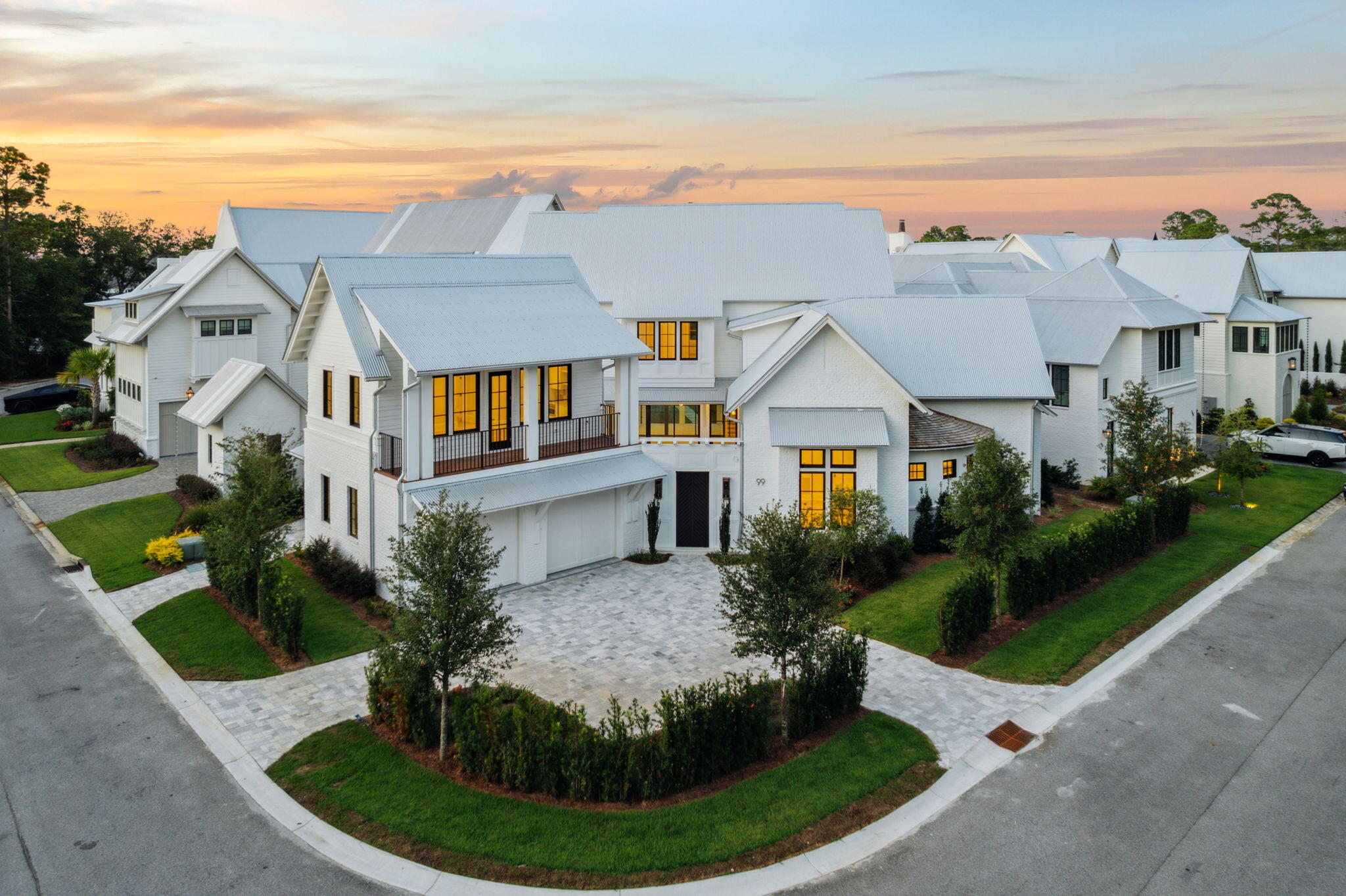 CHURCHILL OAKS - Residential