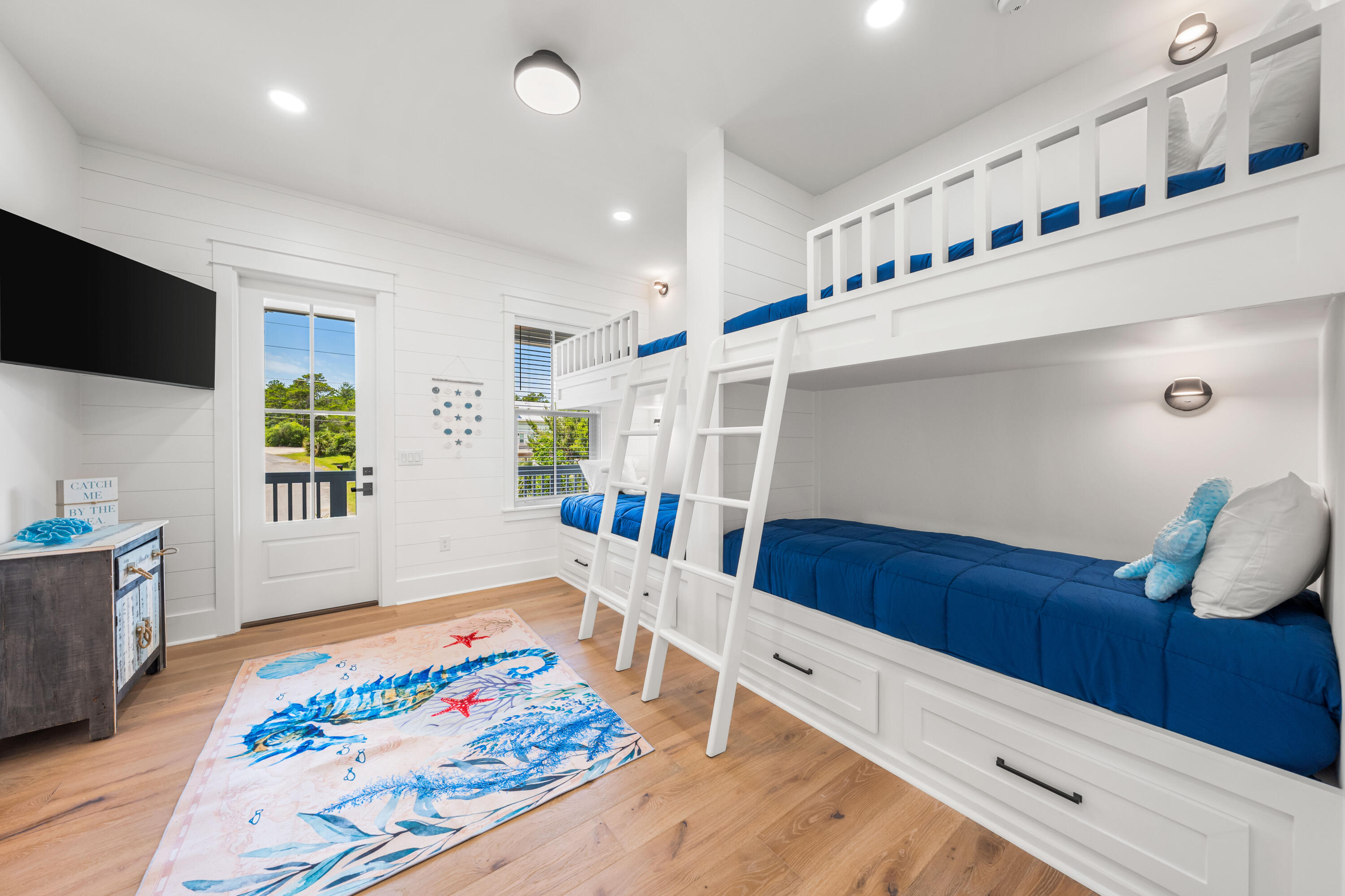 LAKESIDE AT BLUE MOUNTAIN BEACH - Residential