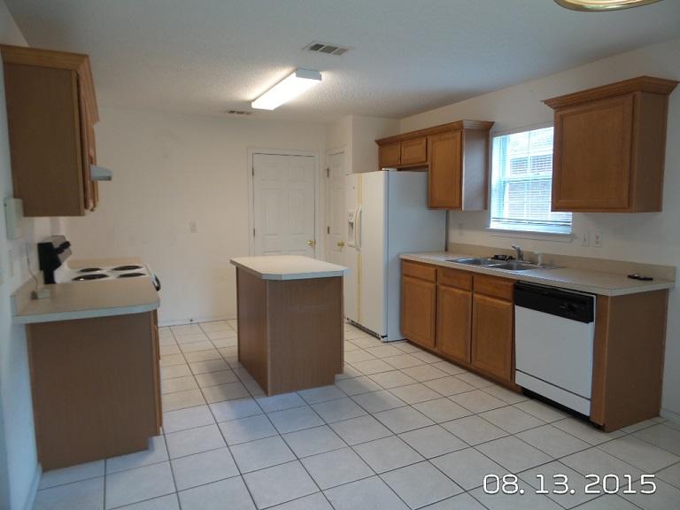 HUNTERS RUN S/D - Residential Lease