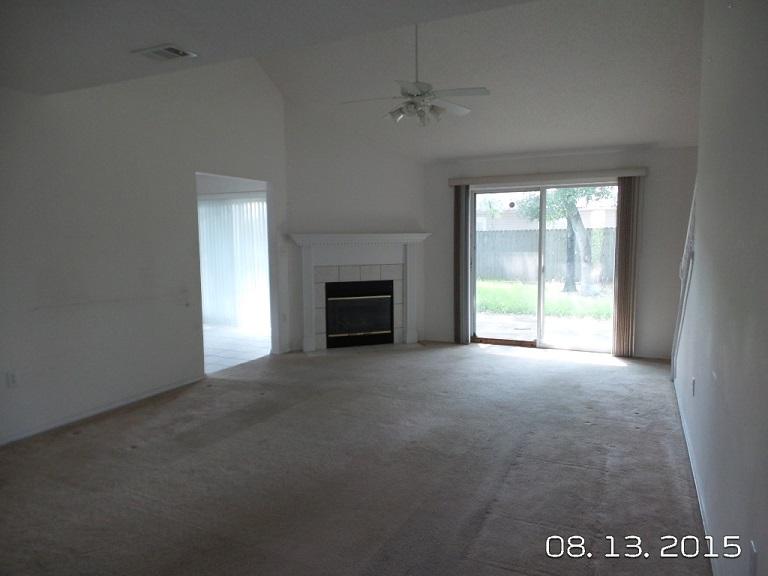 HUNTERS RUN S/D - Residential Lease