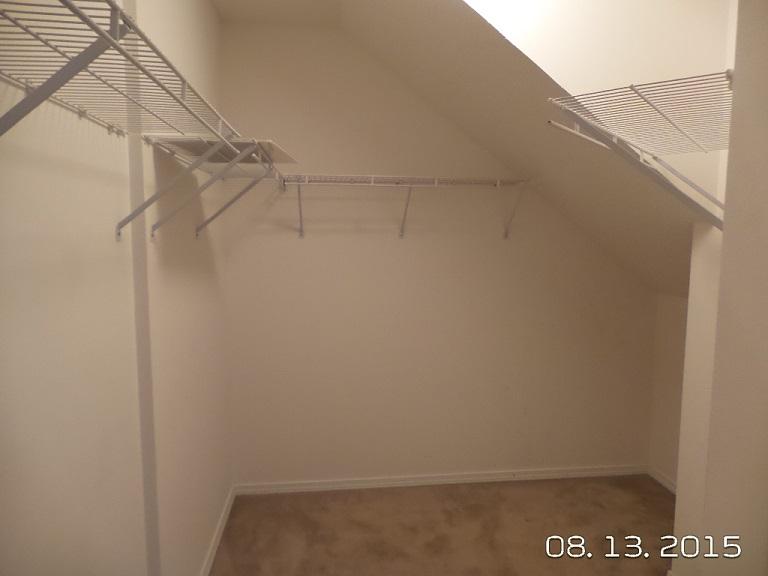 HUNTERS RUN S/D - Residential Lease