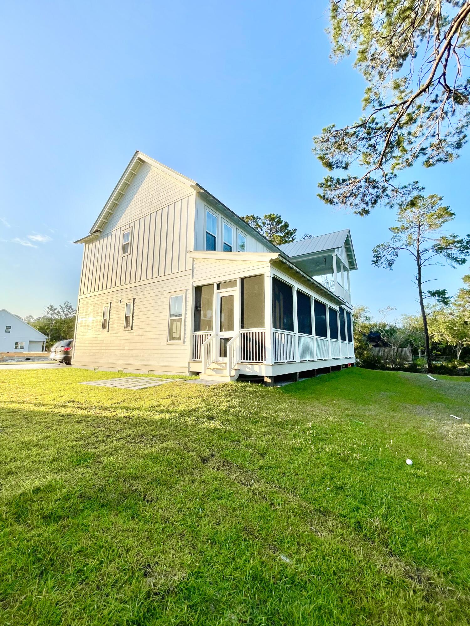 Daxton on the Bay - Residential