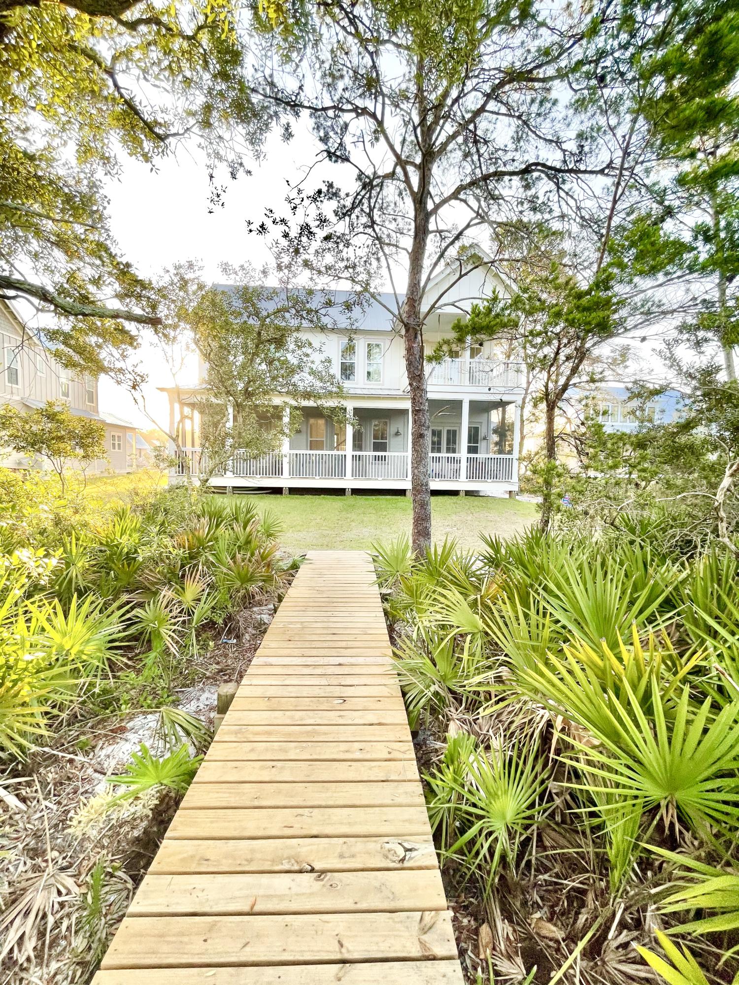 Daxton on the Bay - Residential