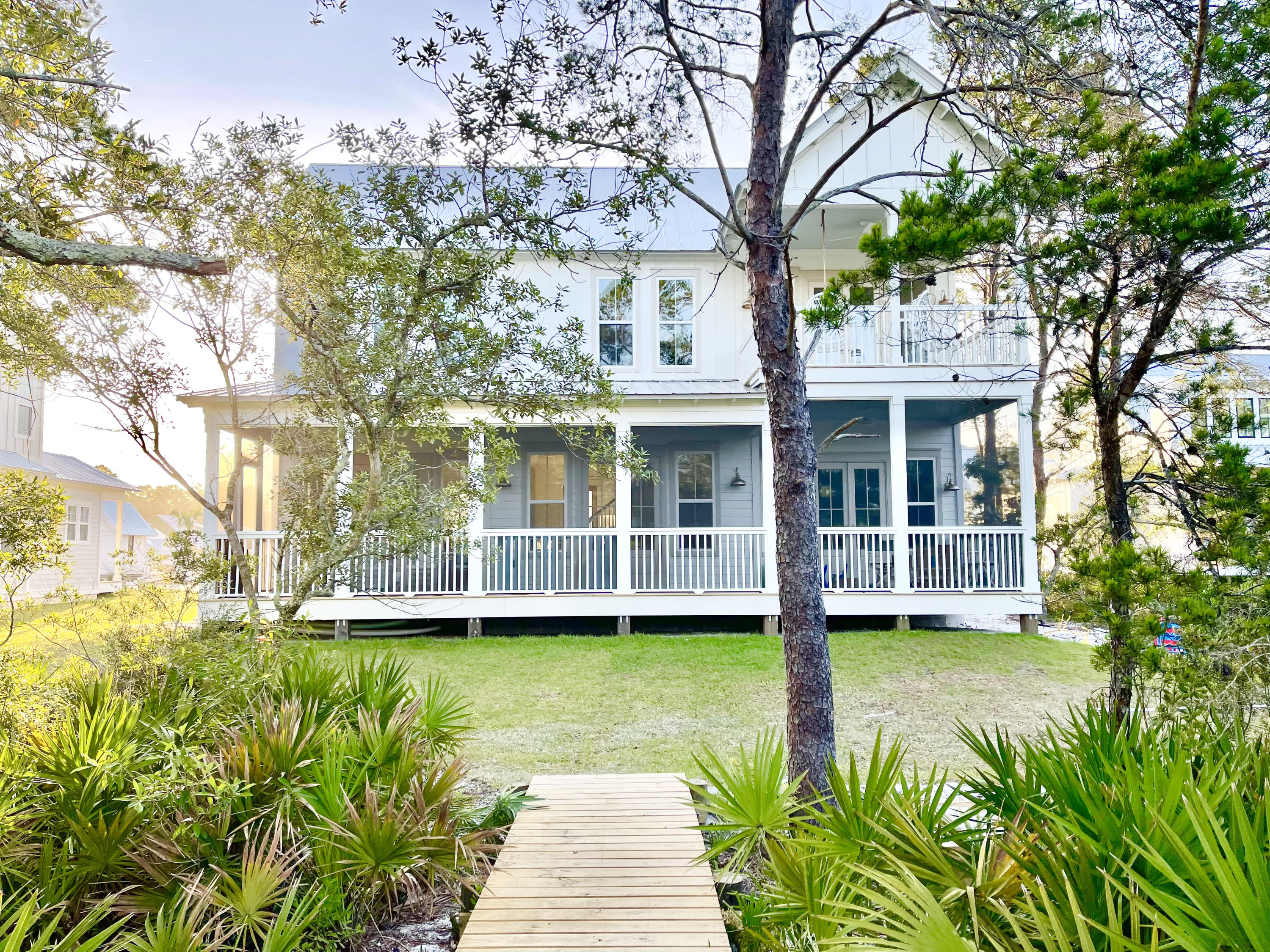 Daxton on the Bay - Residential