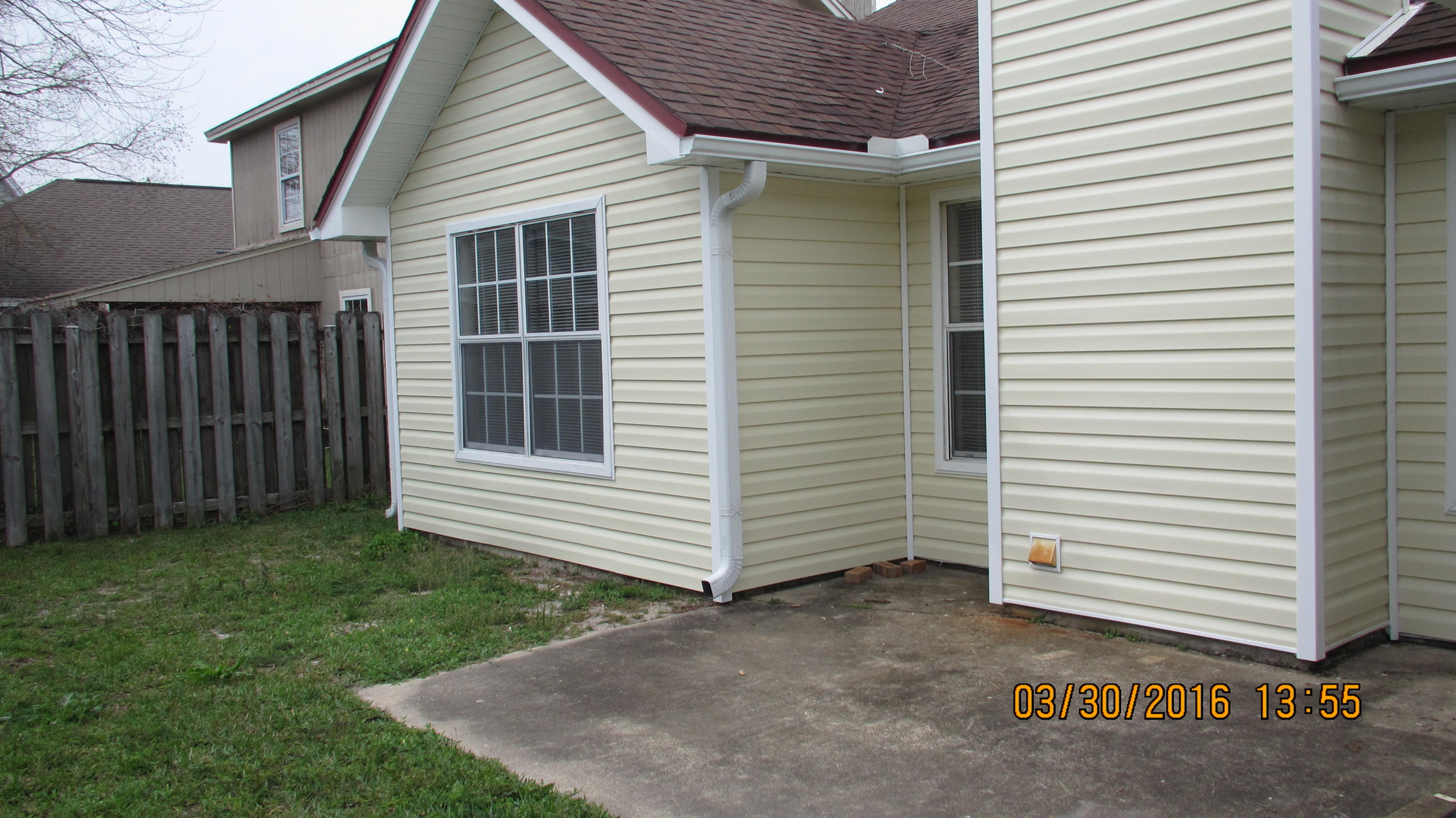WOODLAND PARK ESTATES - Residential Lease