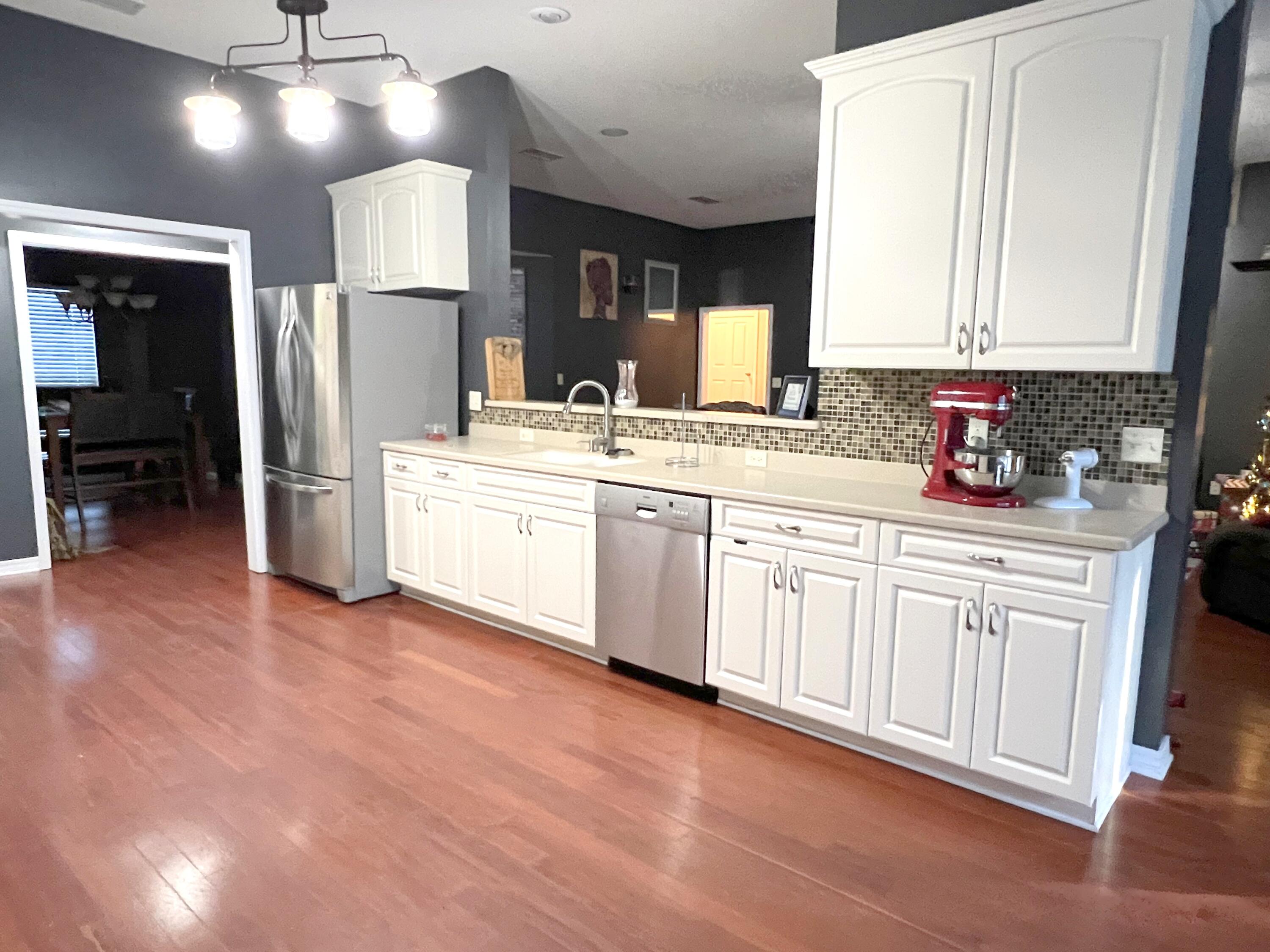 BROOKE ESTATES PH I - Residential