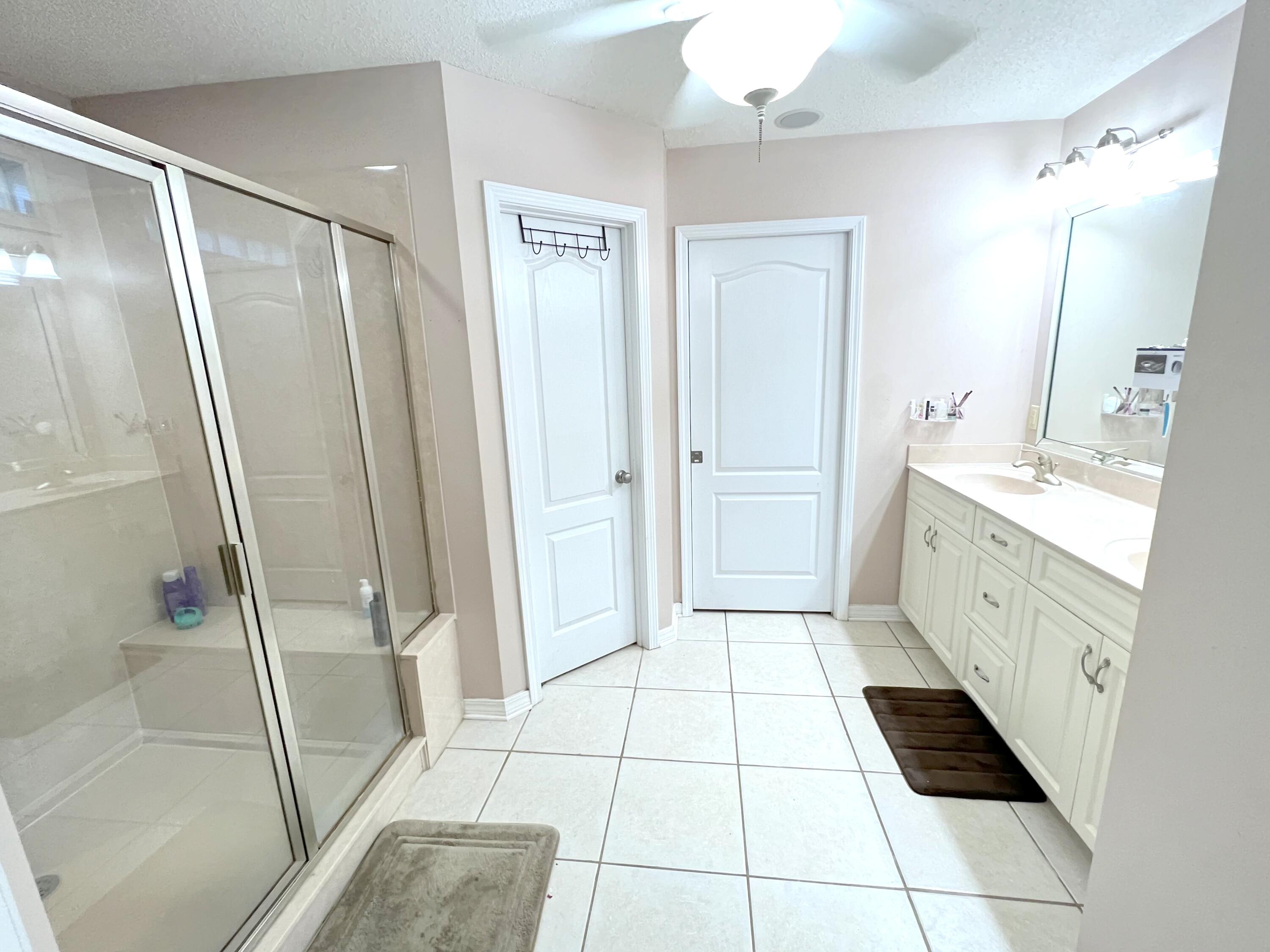 BROOKE ESTATES PH I - Residential