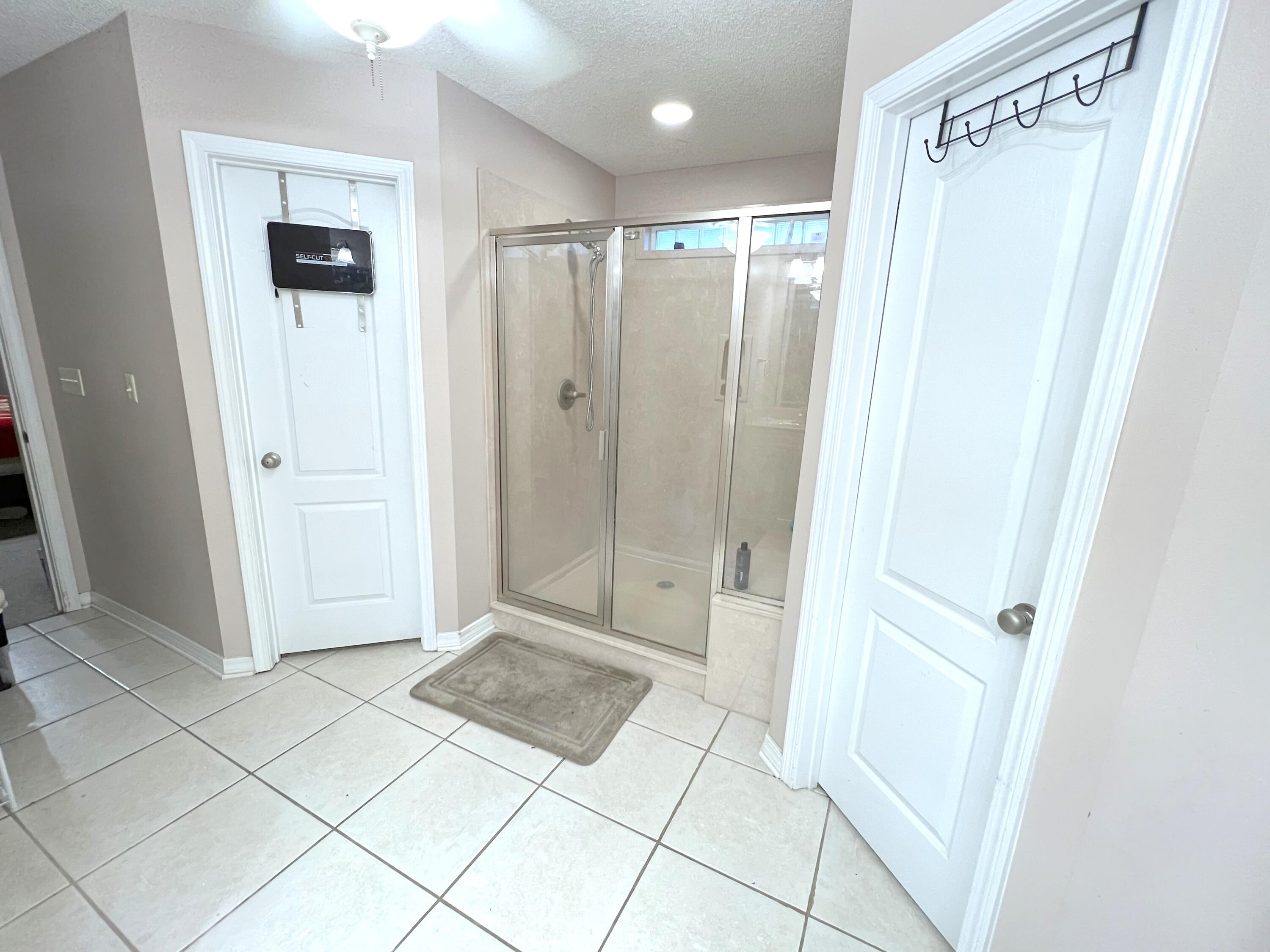 BROOKE ESTATES PH I - Residential