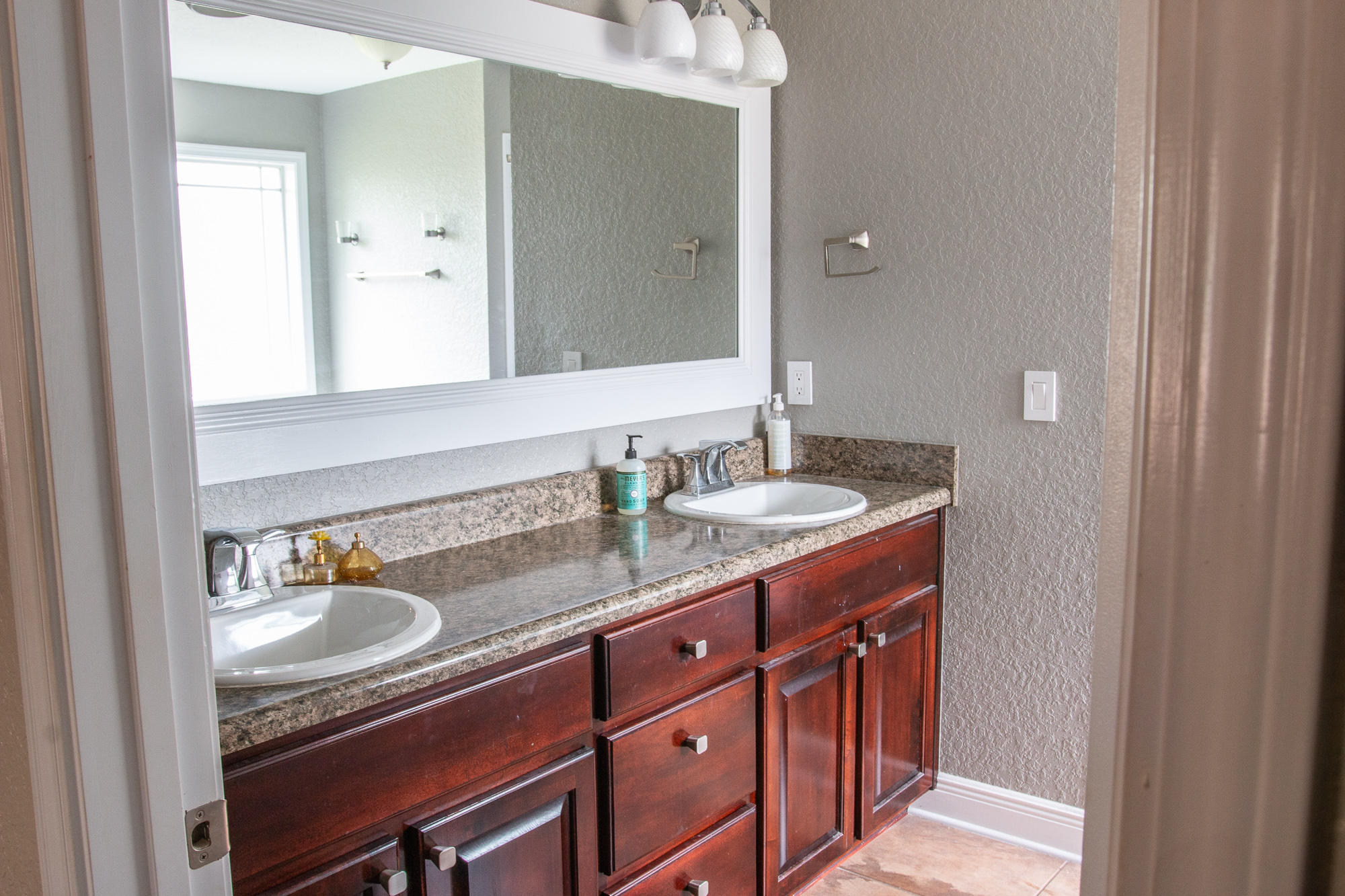 SILVERWOOD - Residential Lease