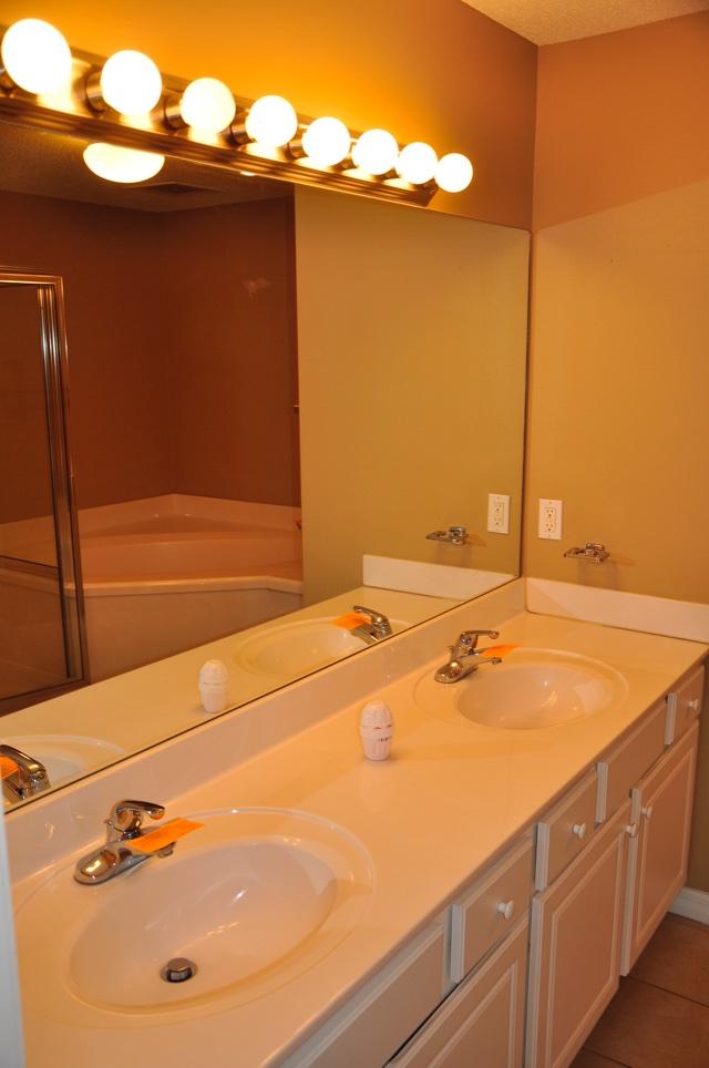 SUMMERWIND CONDOS - Residential