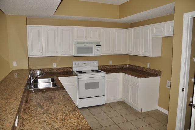 SUMMERWIND CONDOS - Residential