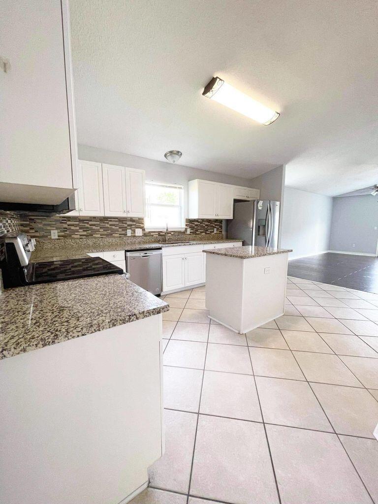 PARKER PLACE - Residential Lease