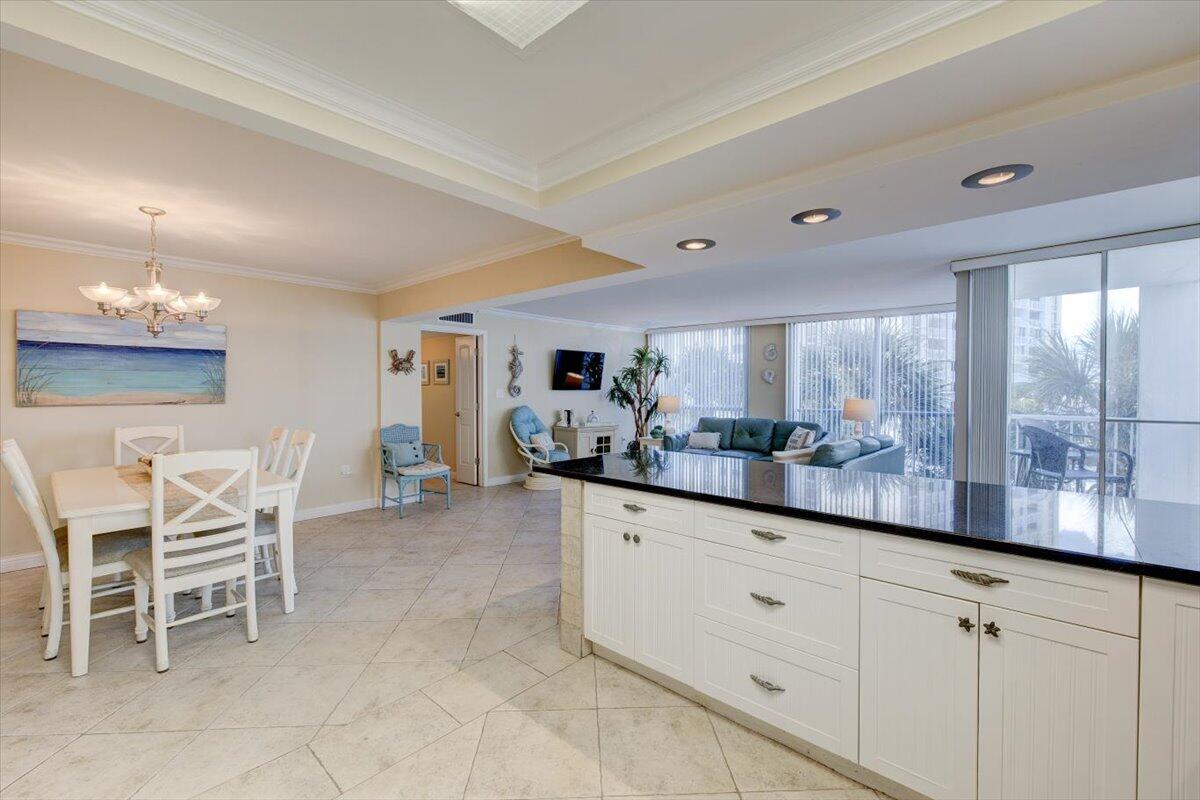 SHORELINE TOWERS 2 - Residential