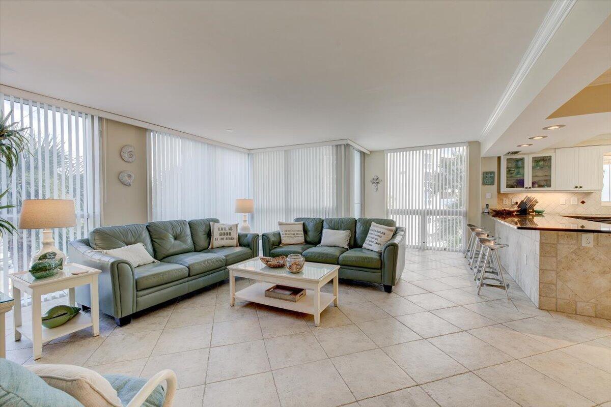 SHORELINE TOWERS 2 - Residential
