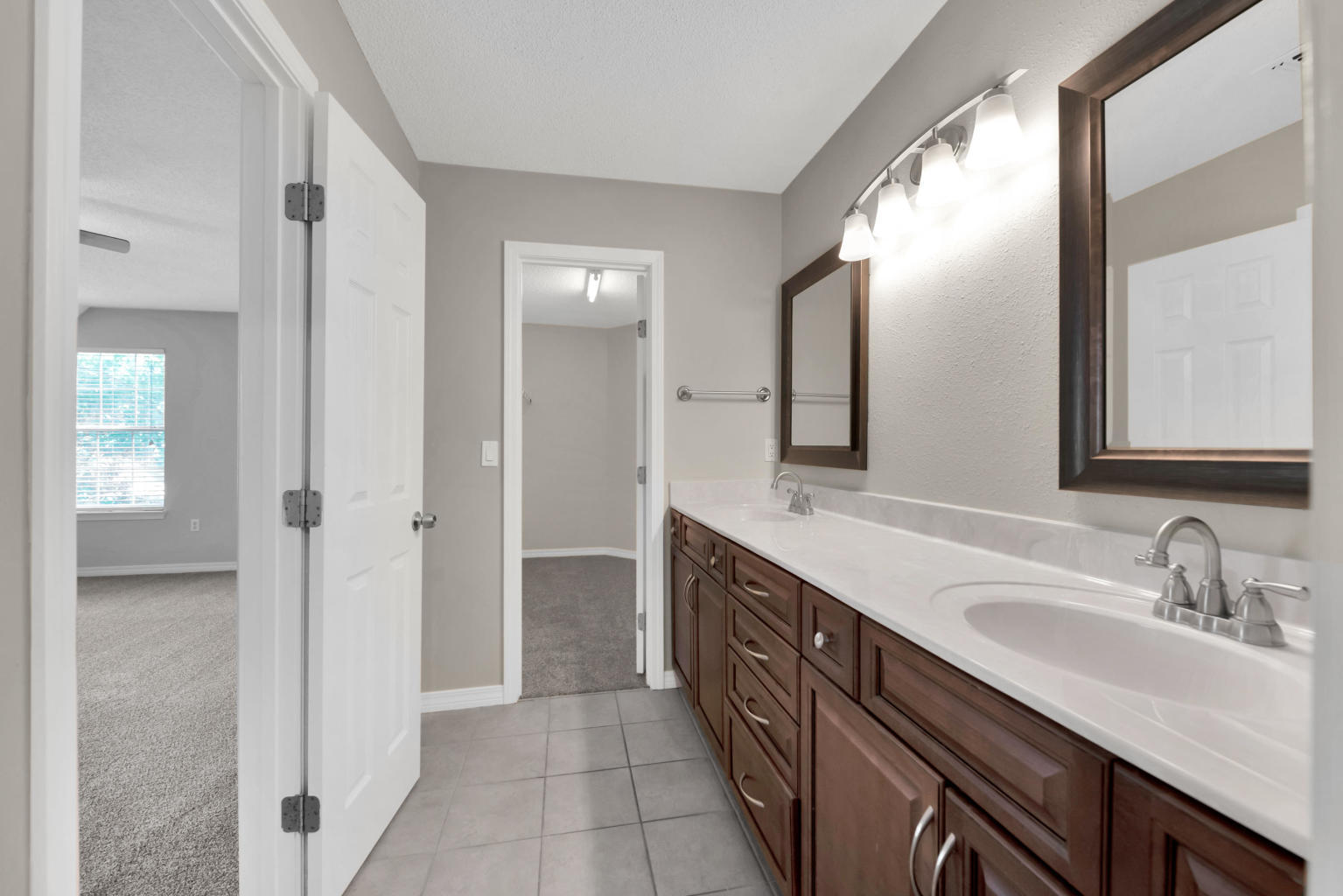 BROOKWOOD - Residential Lease