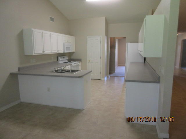 HAMPTON RIDGE - Residential Lease