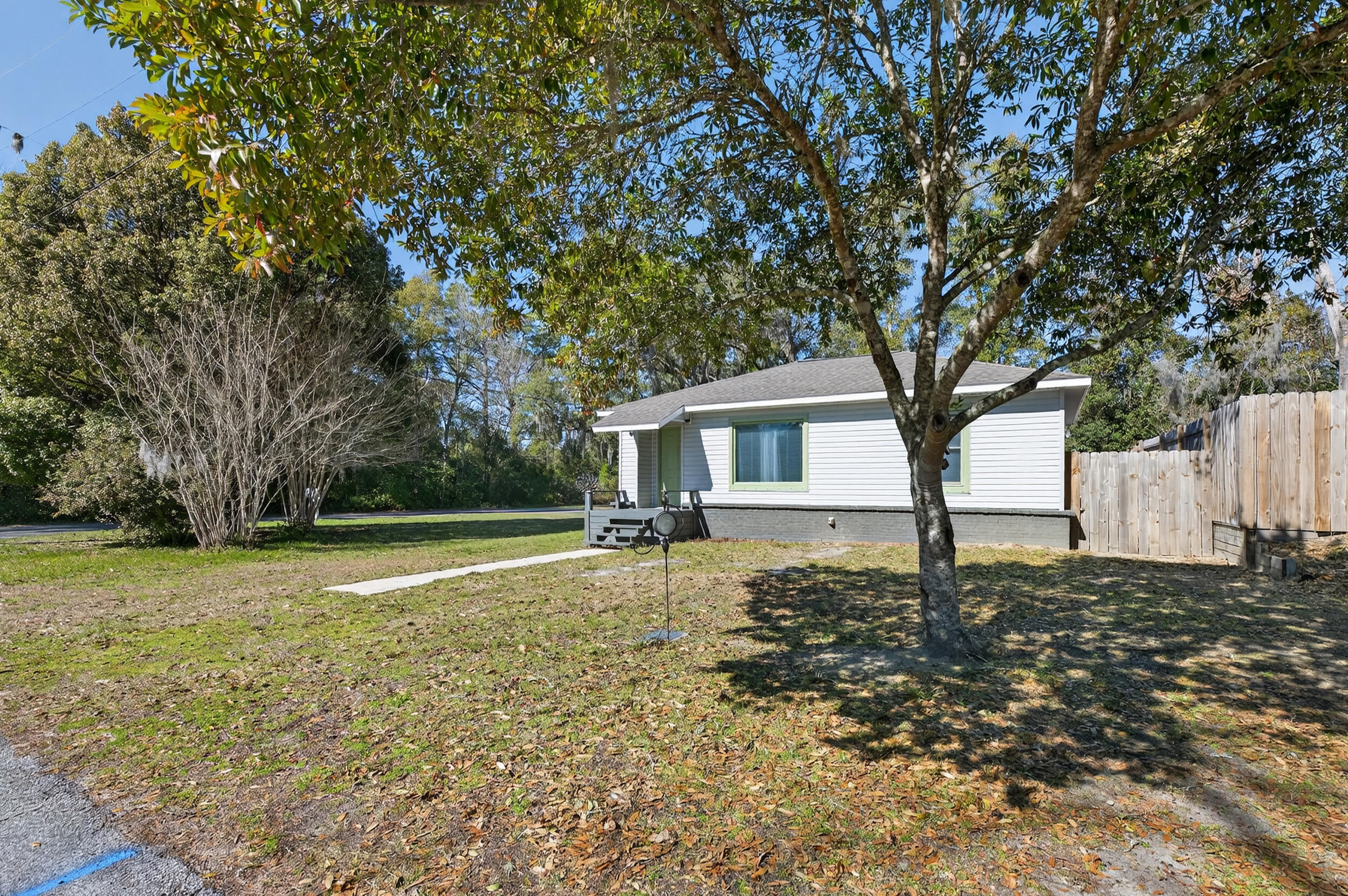 Milton Courts - Residential