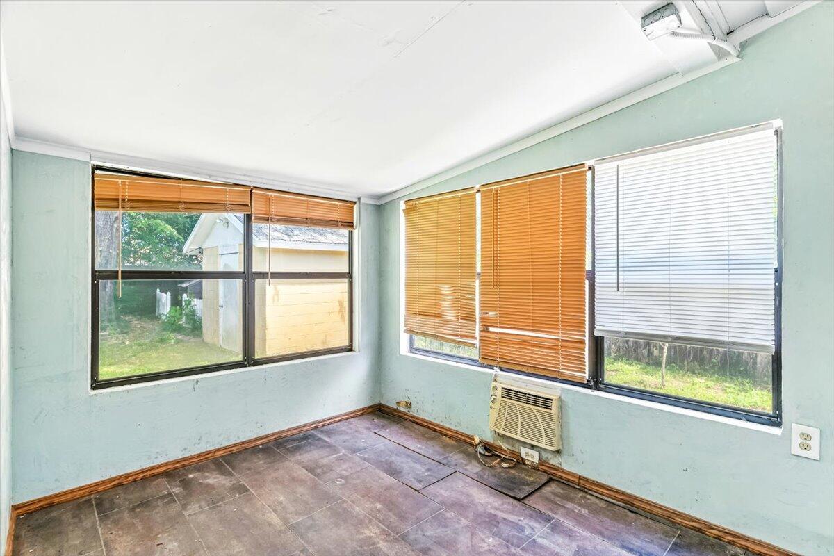 VESTA HEIGHTS 1ST ADDN - Residential