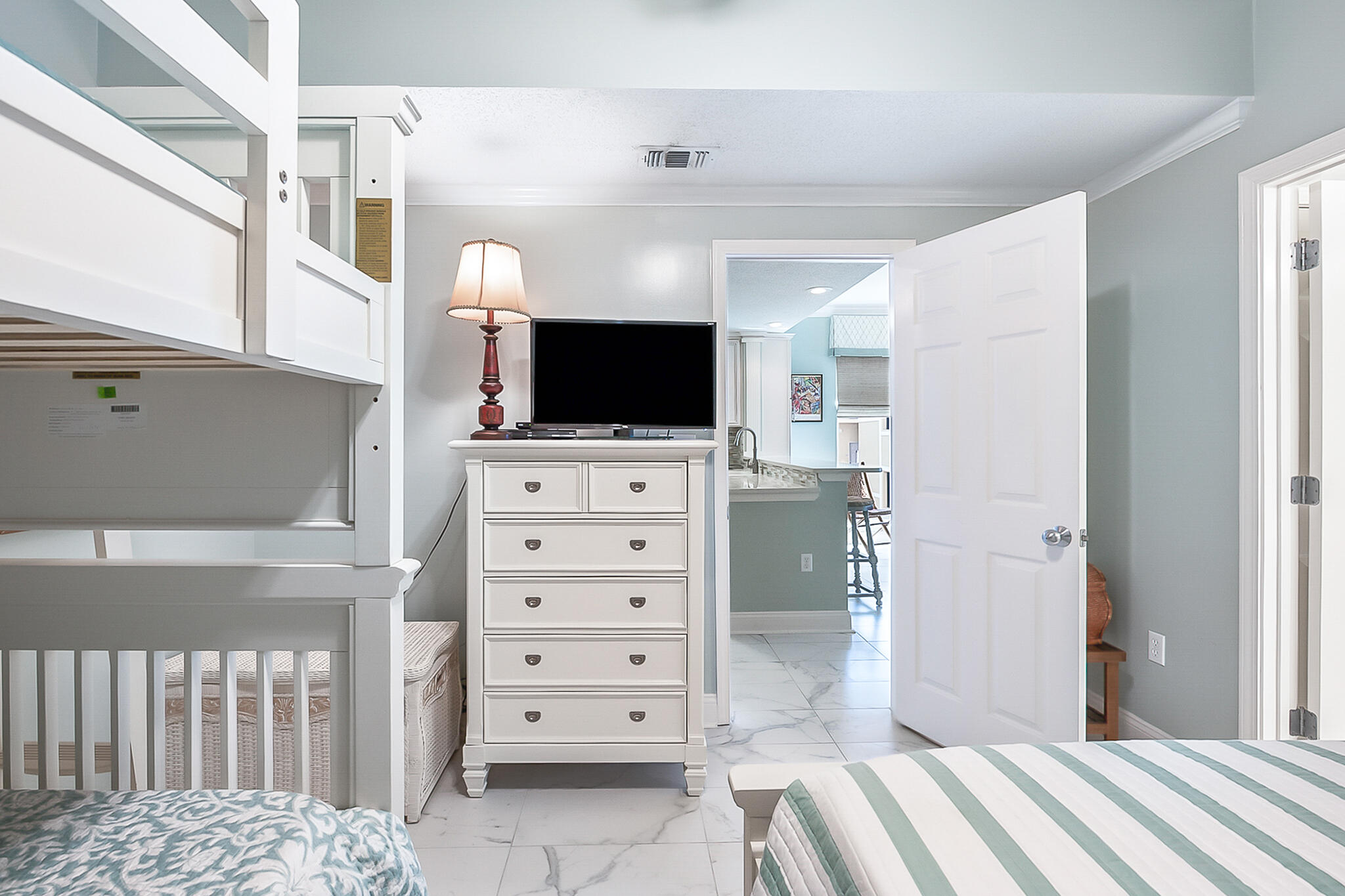 LEEWARD KEY - Residential