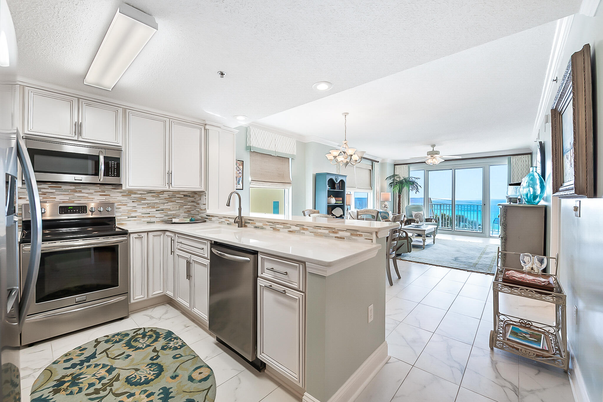 LEEWARD KEY - Residential