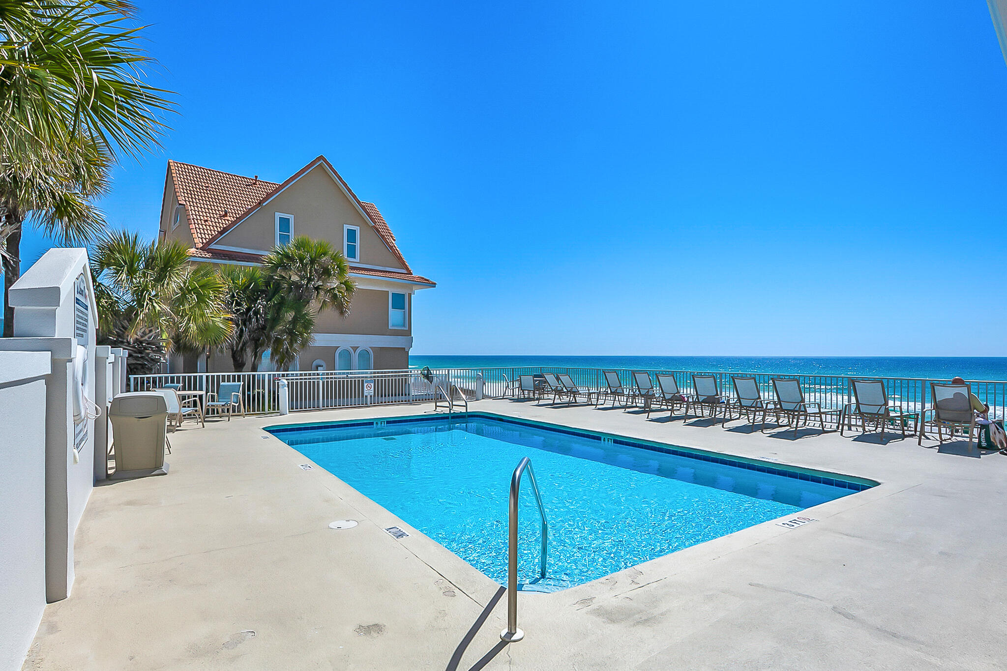 LEEWARD KEY - Residential