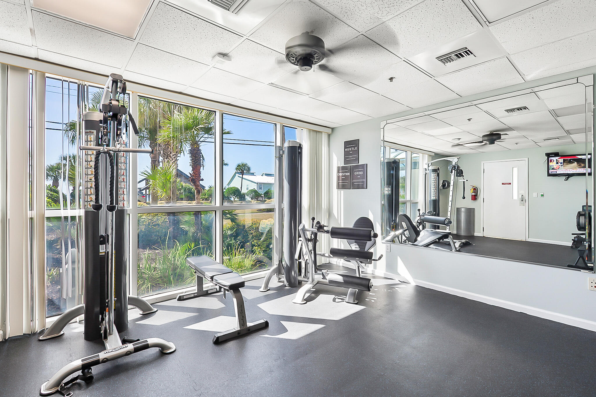 LEEWARD KEY - Residential