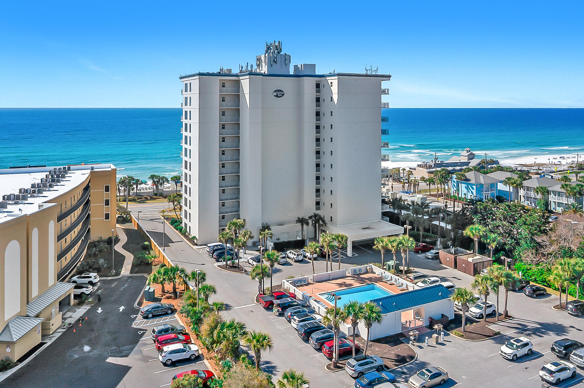 LEEWARD KEY - Residential