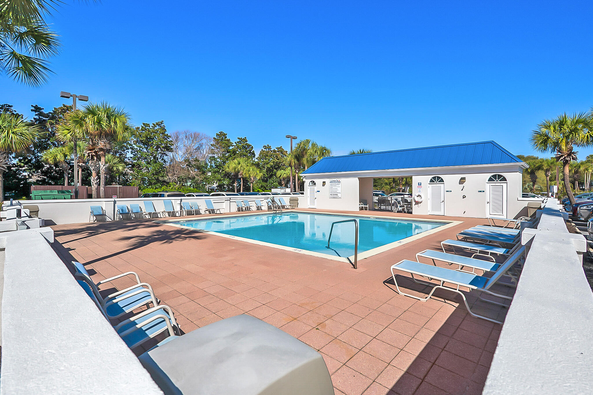 LEEWARD KEY - Residential