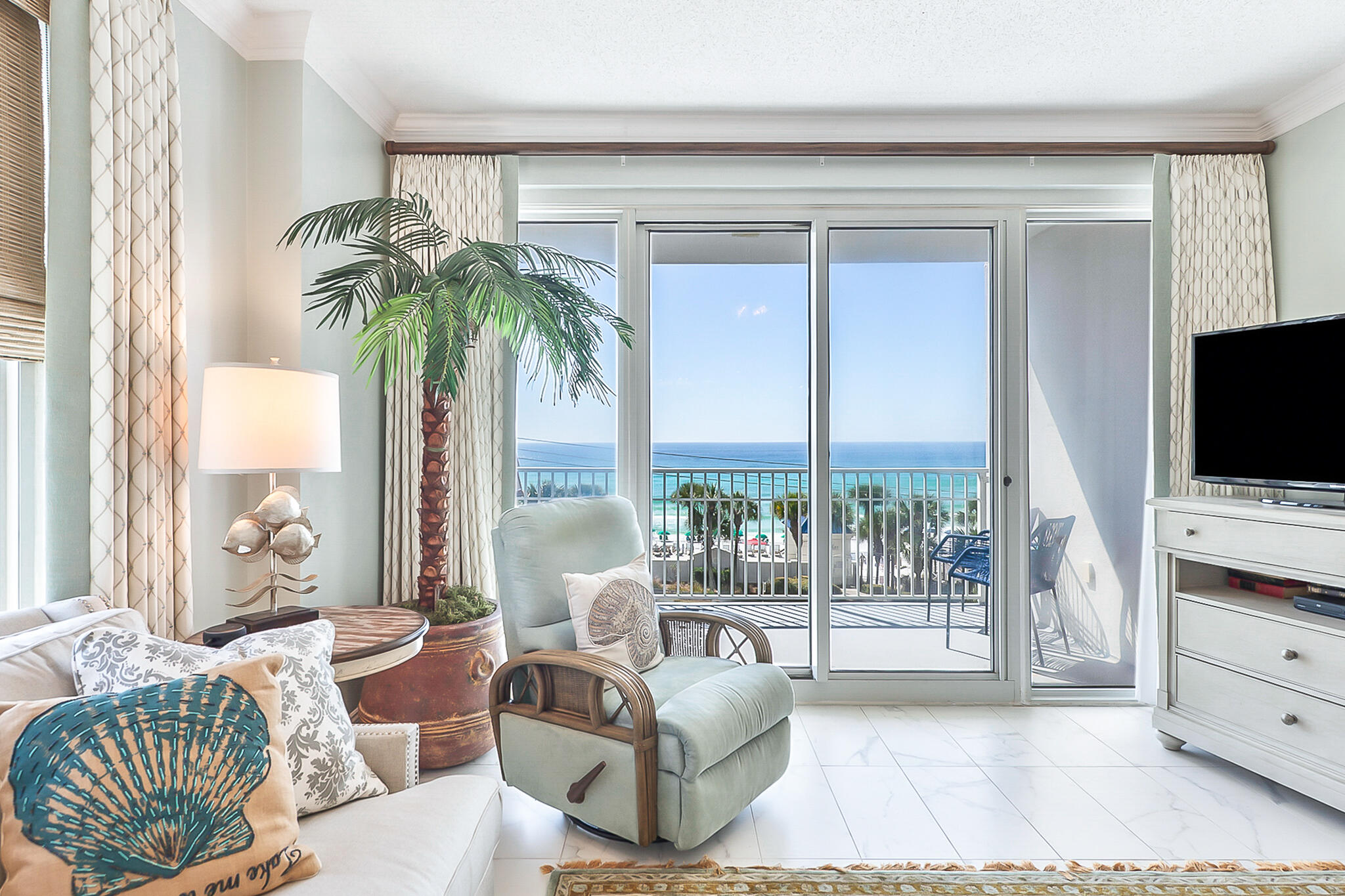 LEEWARD KEY - Residential