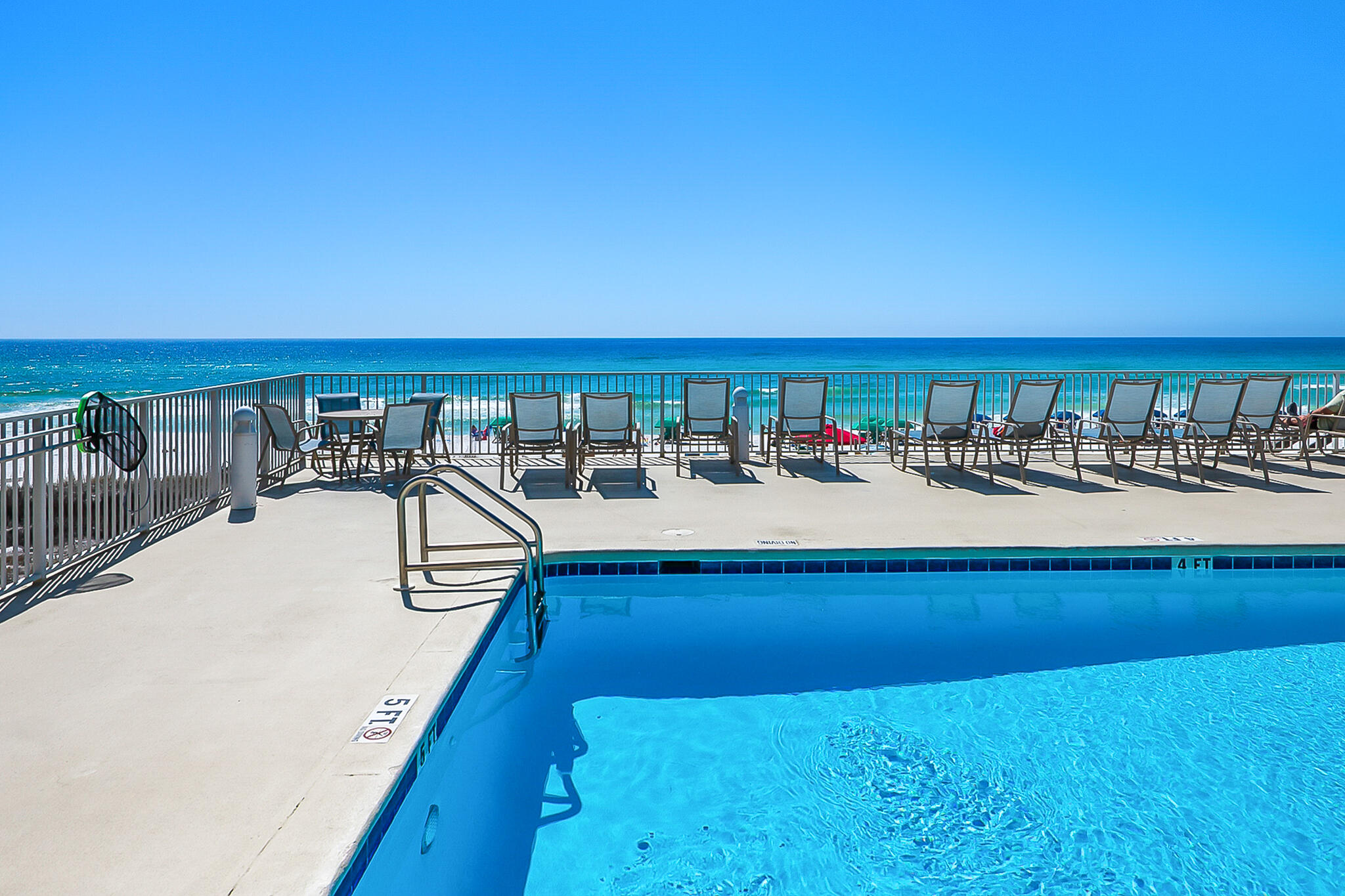 LEEWARD KEY - Residential