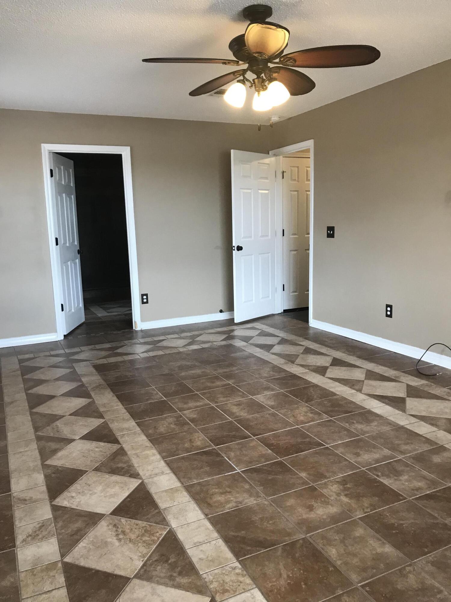 RIVERCHASE PH II - Residential Lease