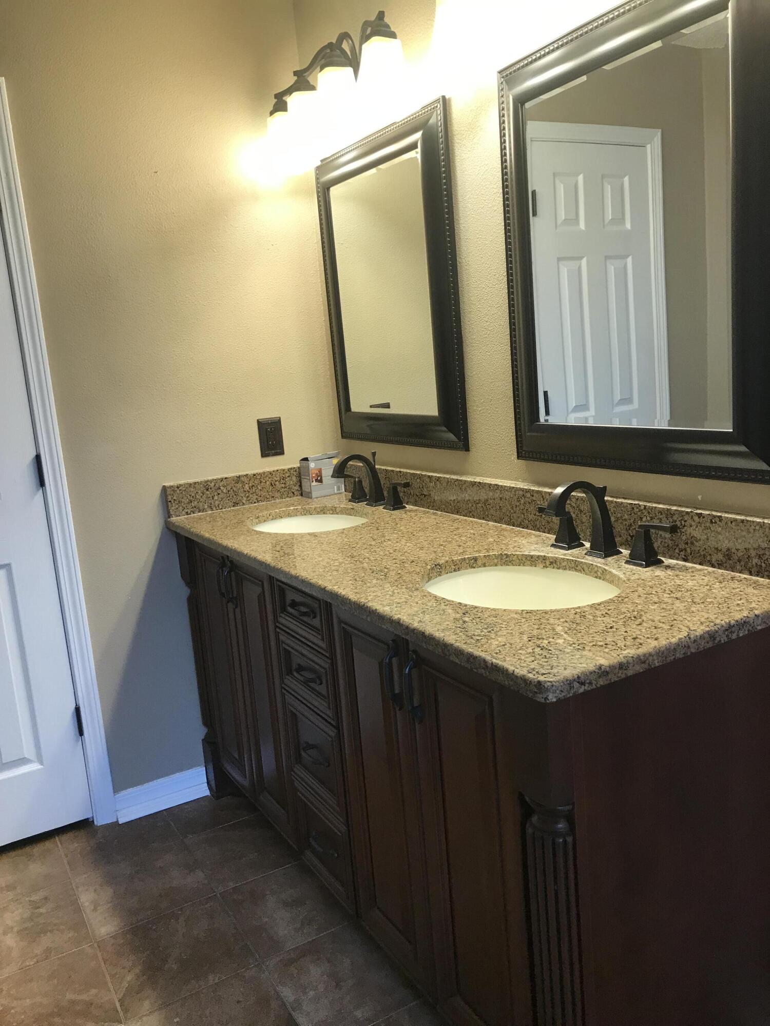 RIVERCHASE PH II - Residential Lease