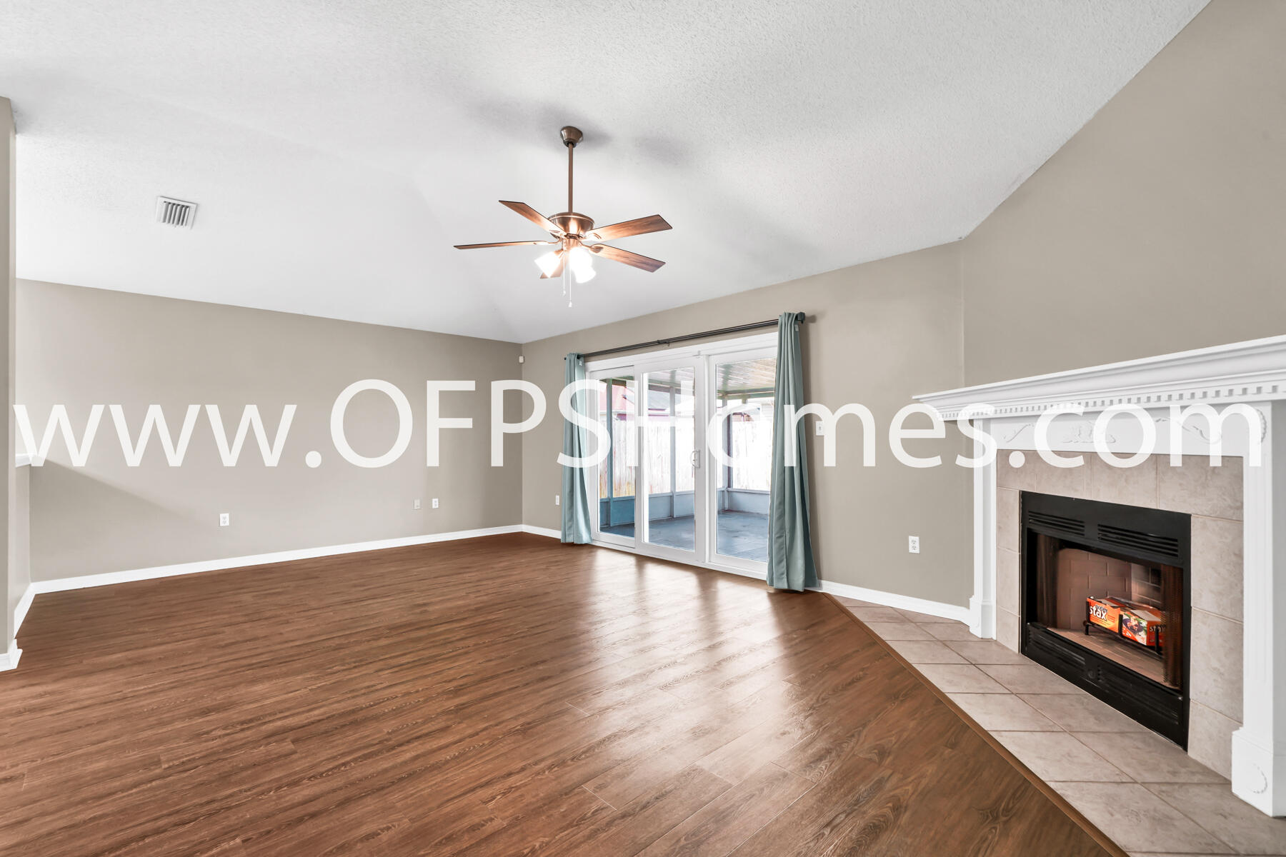 EMERALD VILLAGE S/D - Residential Lease