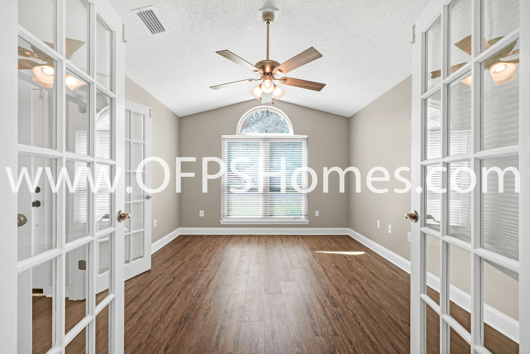 EMERALD VILLAGE S/D - Residential Lease
