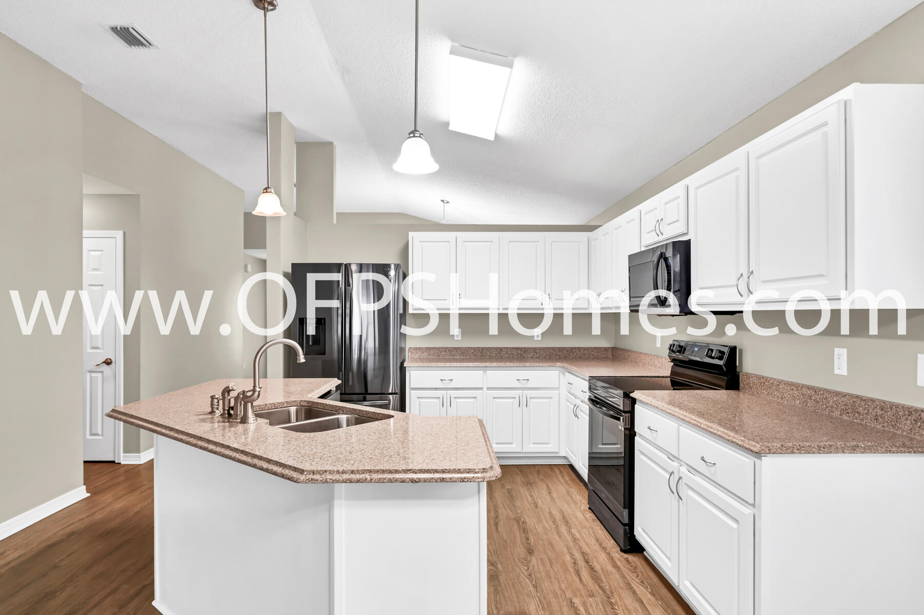 EMERALD VILLAGE S/D - Residential Lease