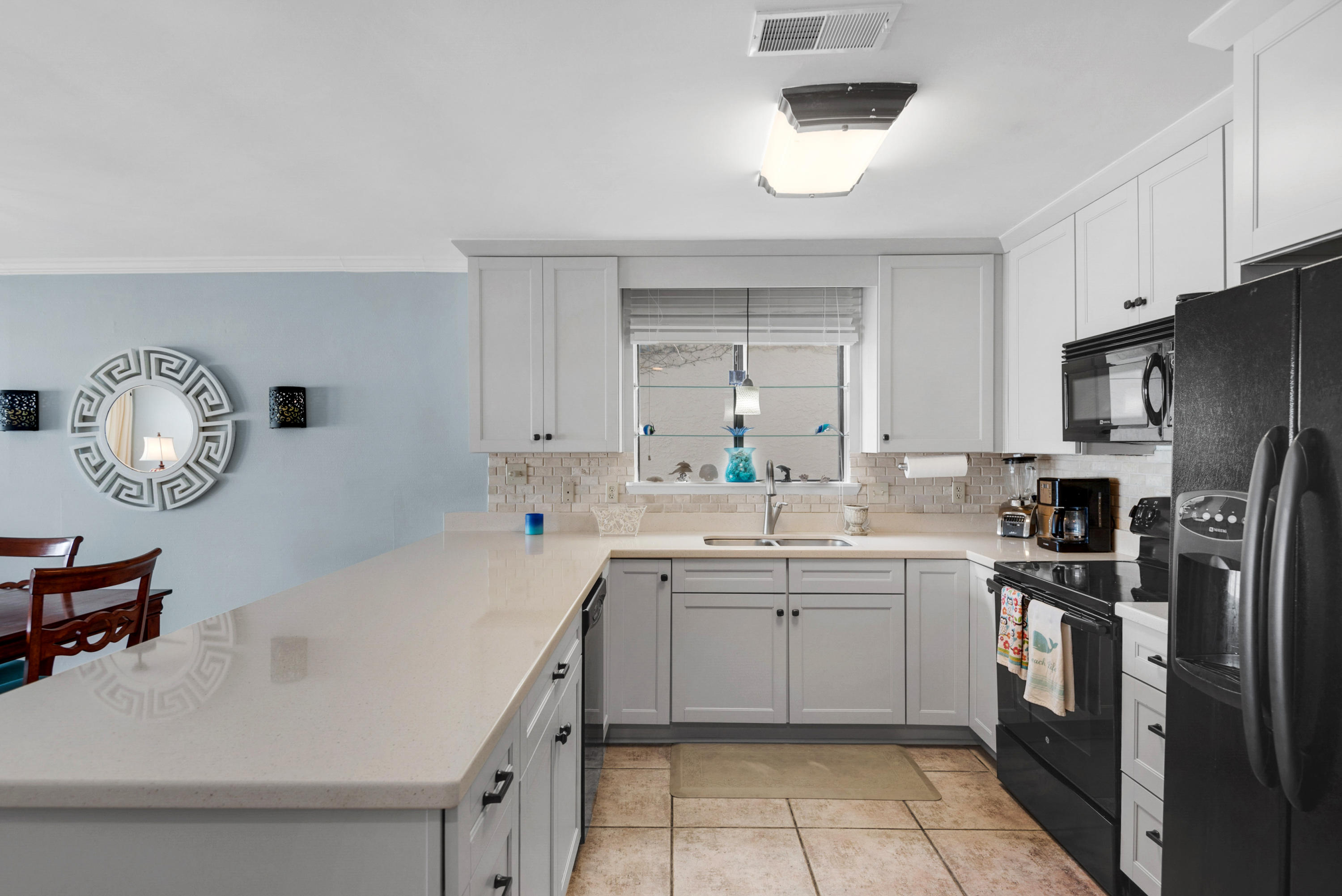 BLUE MOUNTAIN VILLAS CONDO - Residential