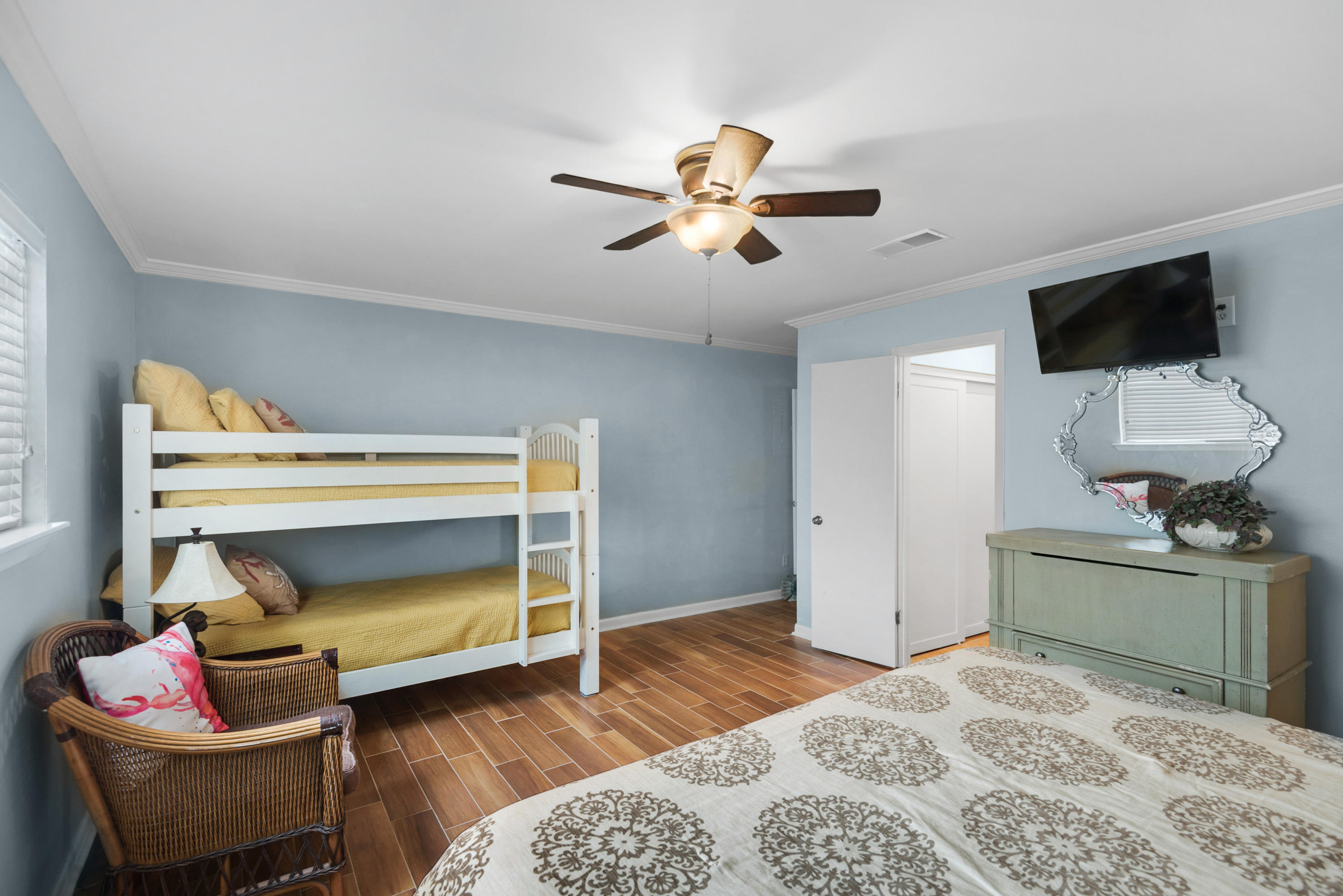BLUE MOUNTAIN VILLAS CONDO - Residential