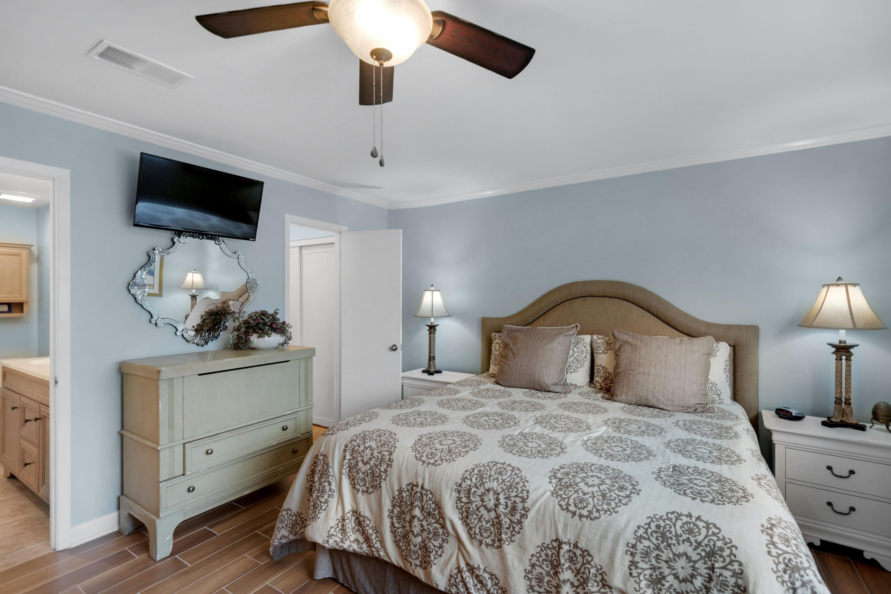 BLUE MOUNTAIN VILLAS CONDO - Residential