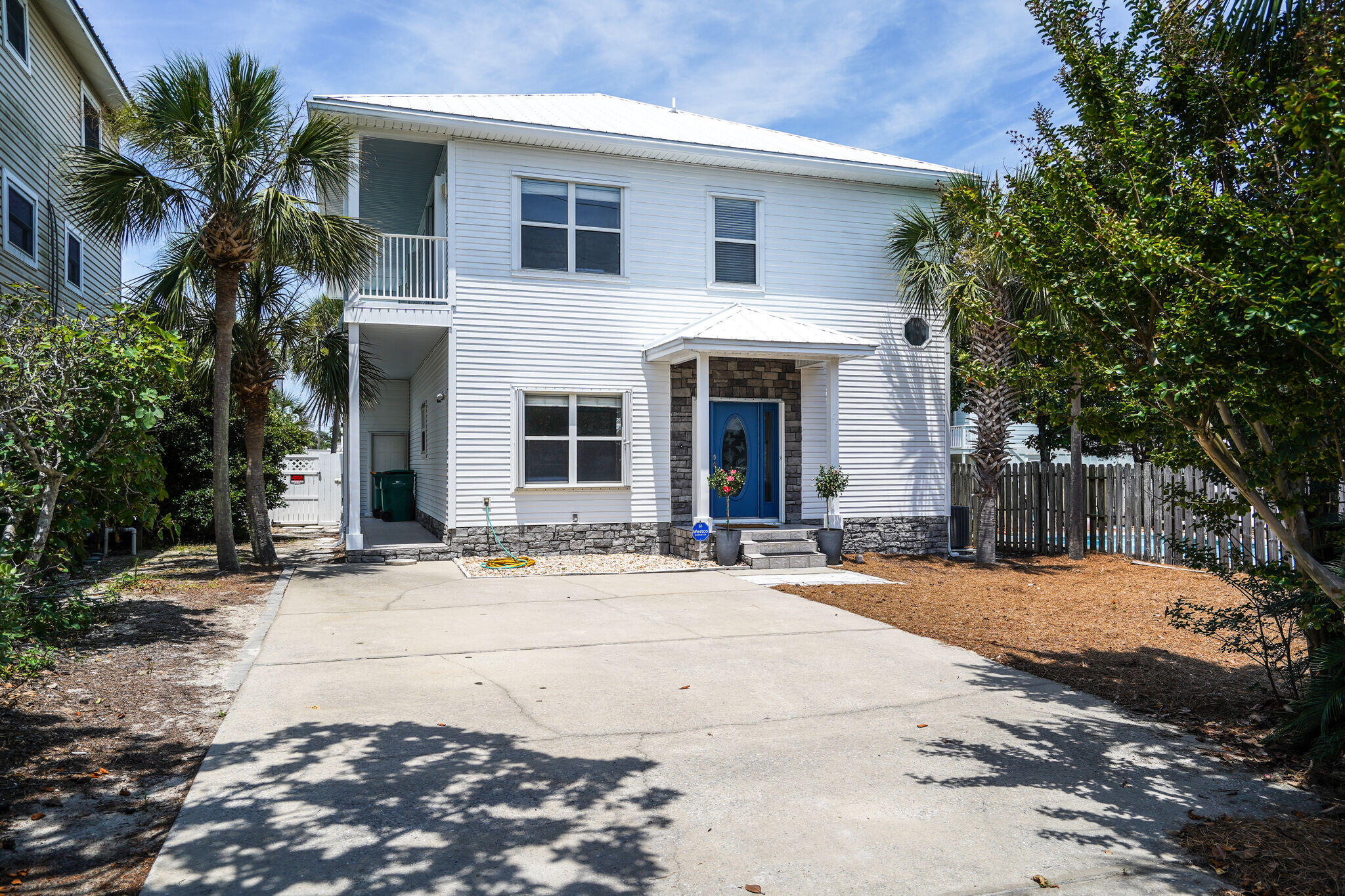 CRYSTAL BEACH - Residential