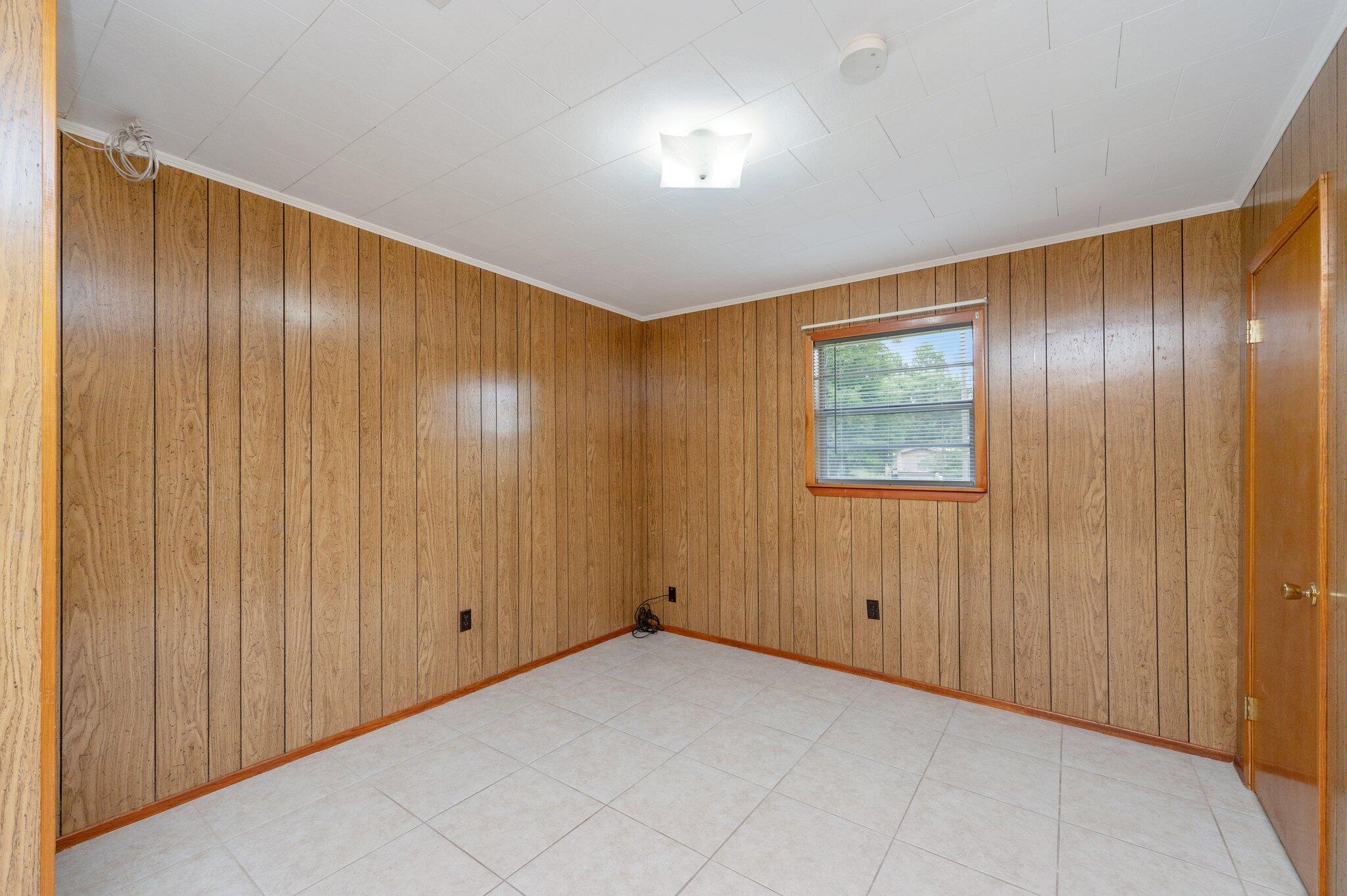 METES & BOUNDS - Residential Lease