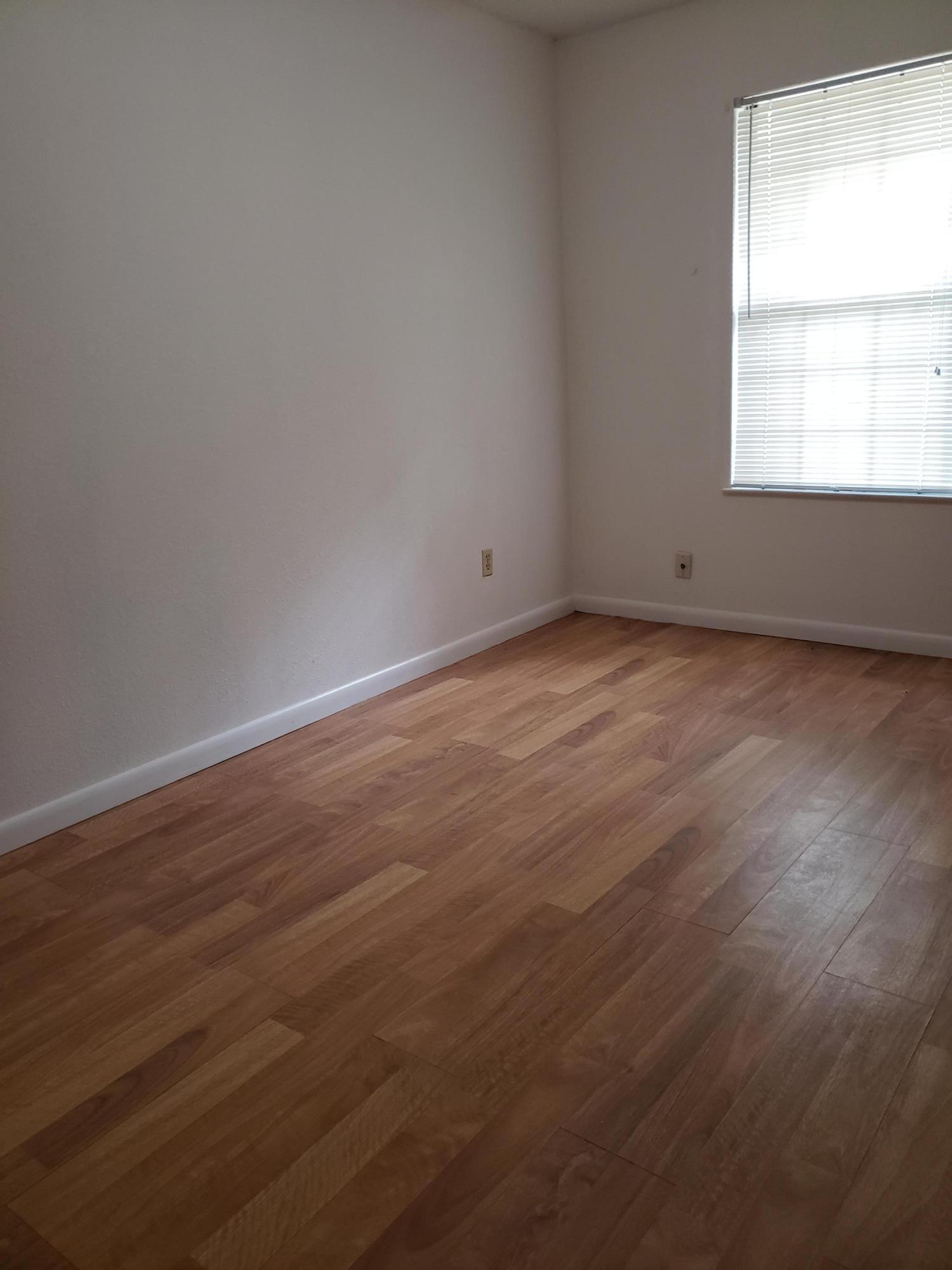 LINCOLN BAYOU - Residential Lease